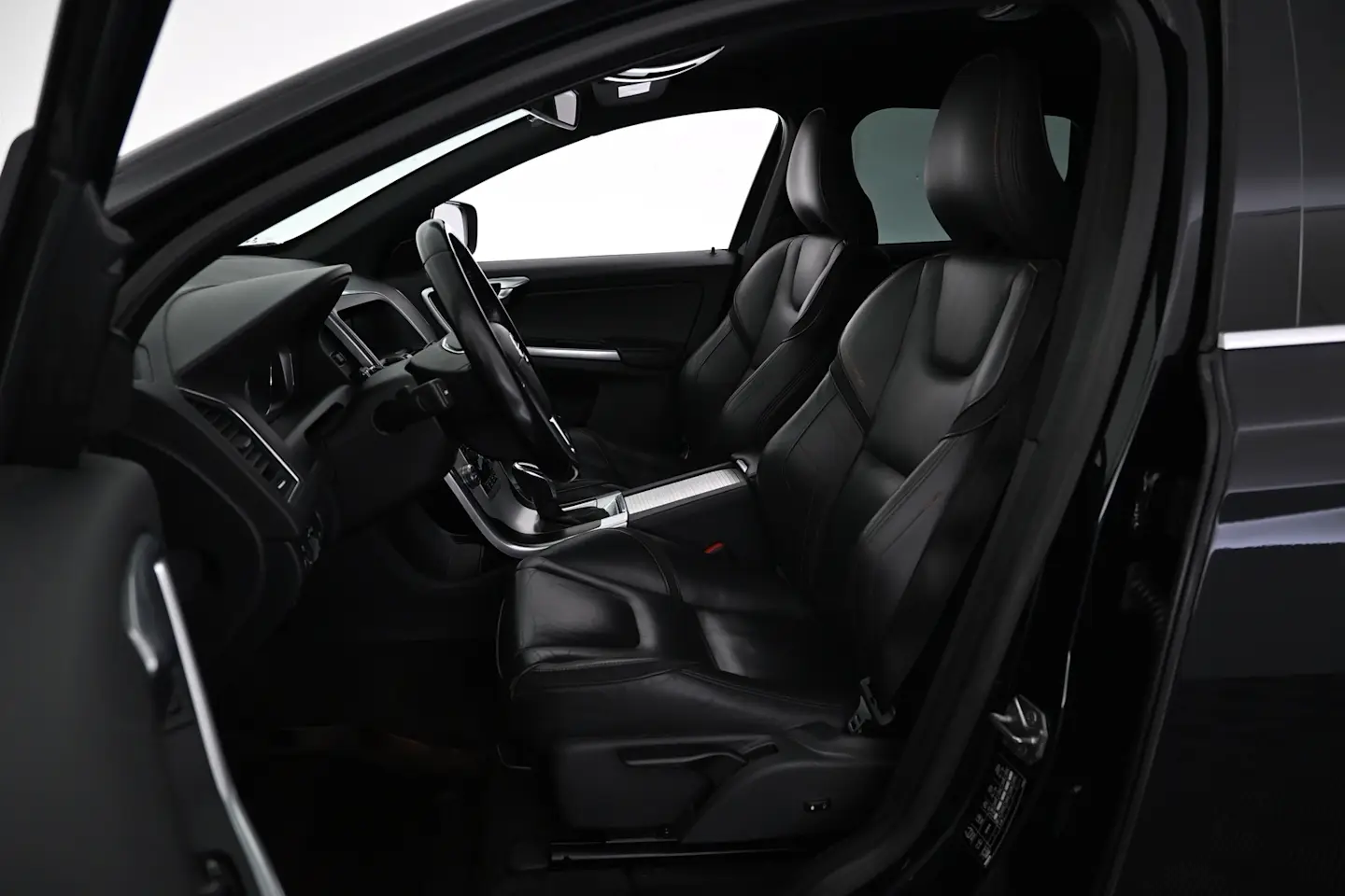 Car Image - 6D8sjKBpyiyjAoScNEot22