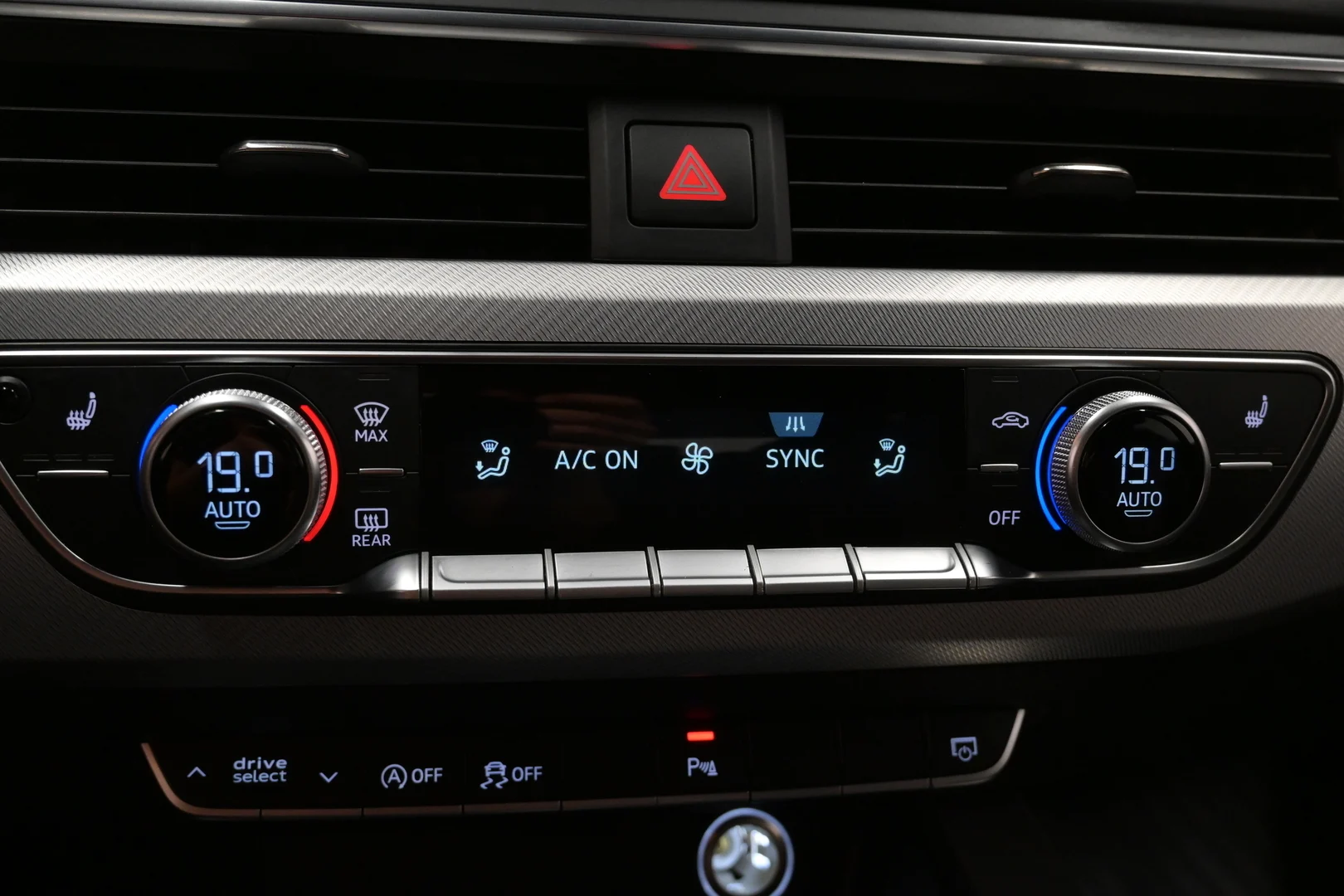 Car Image - 3j81tjdxDTGsrvVX7UQhil