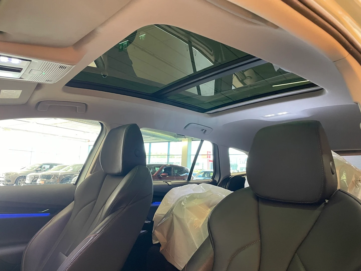 Car Image - 1SBztb8crpckwVabb4G1LU