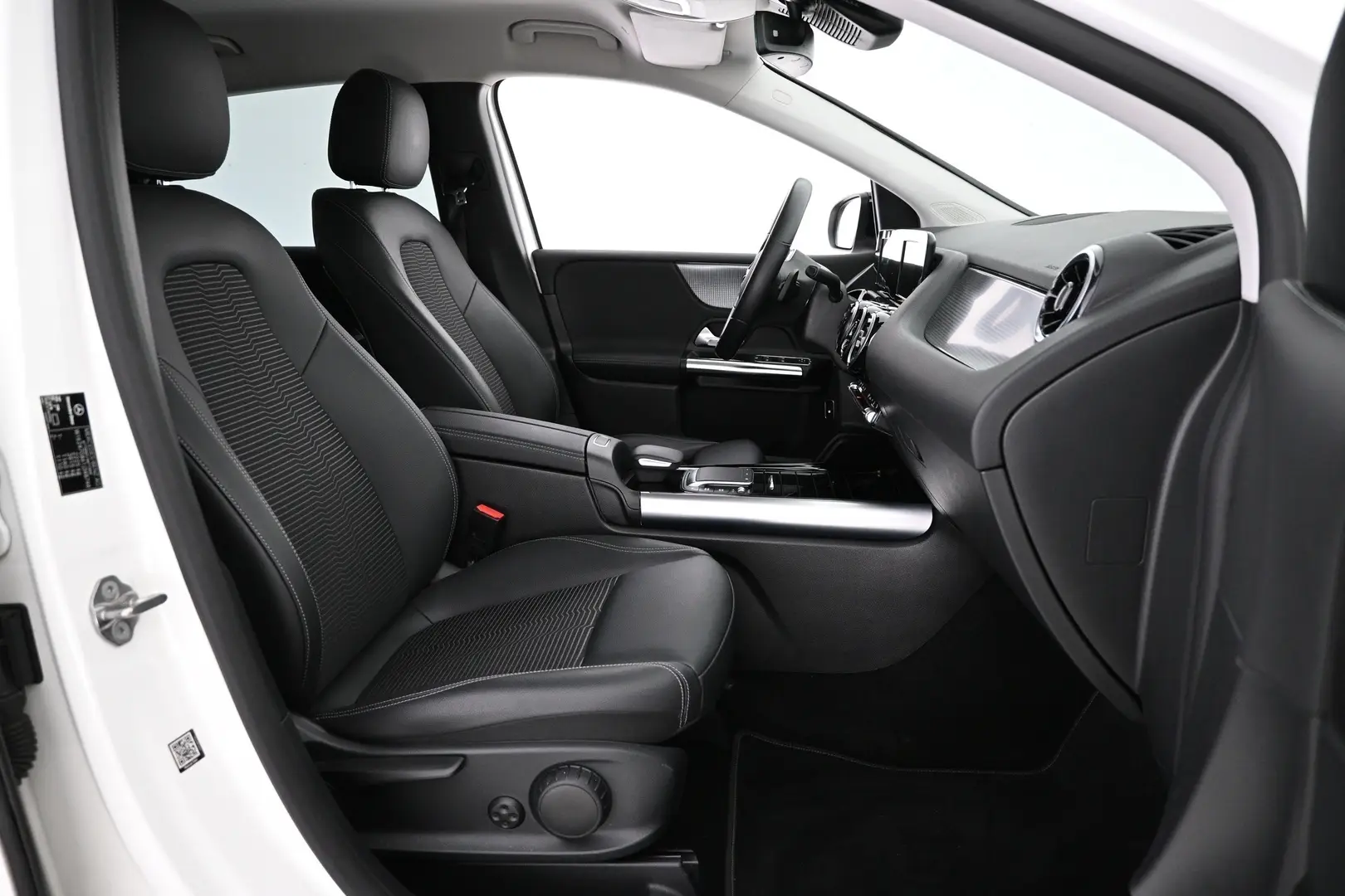 Car Image - 6mq4qFP1RsataBLCx0LzHX