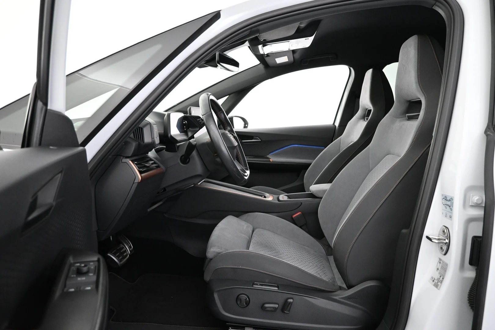 Car Image - aehOSH3ITWexAVqGsDoVA