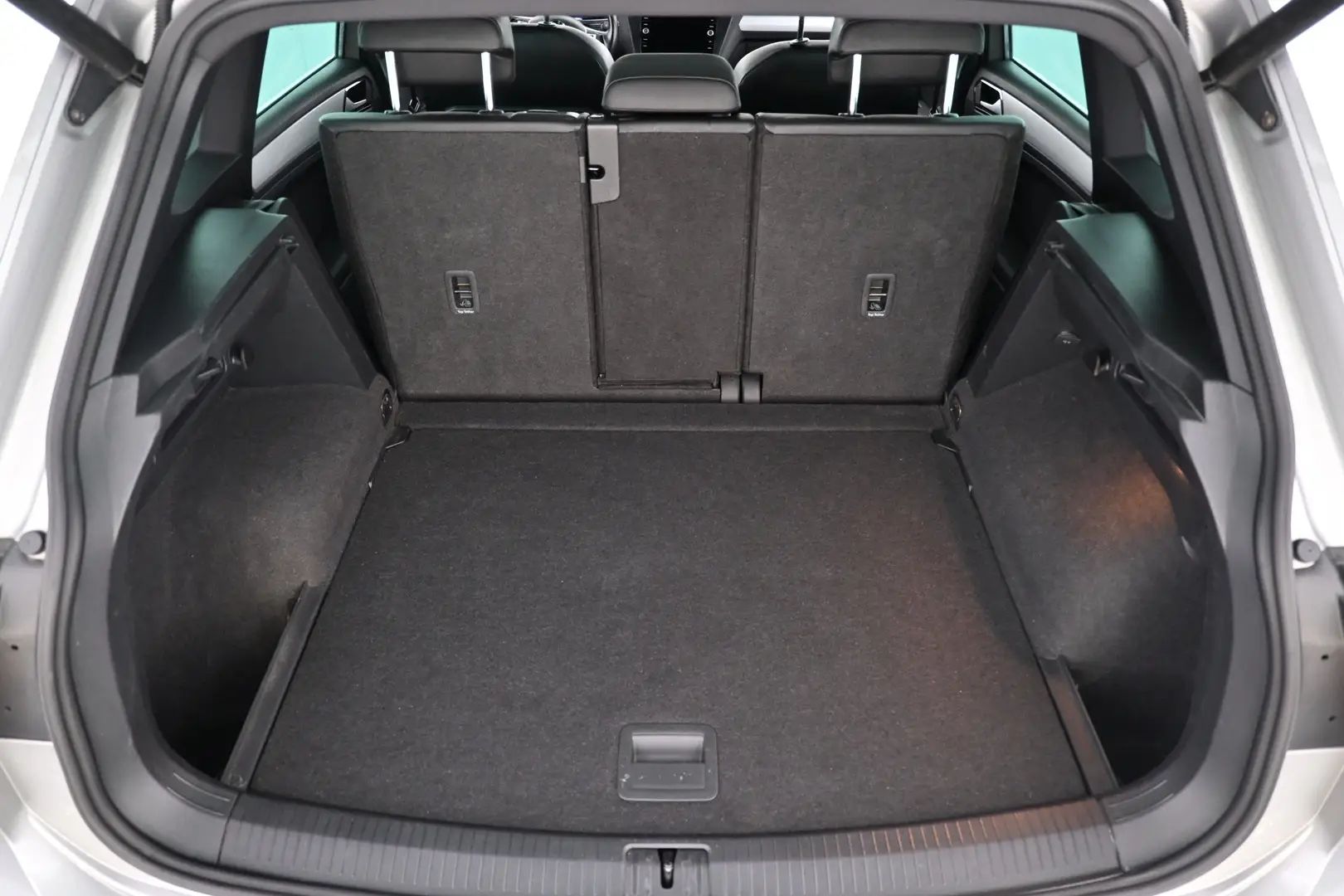 Car Image - 7sNFfPPvEw5ehHgVNhtqXg