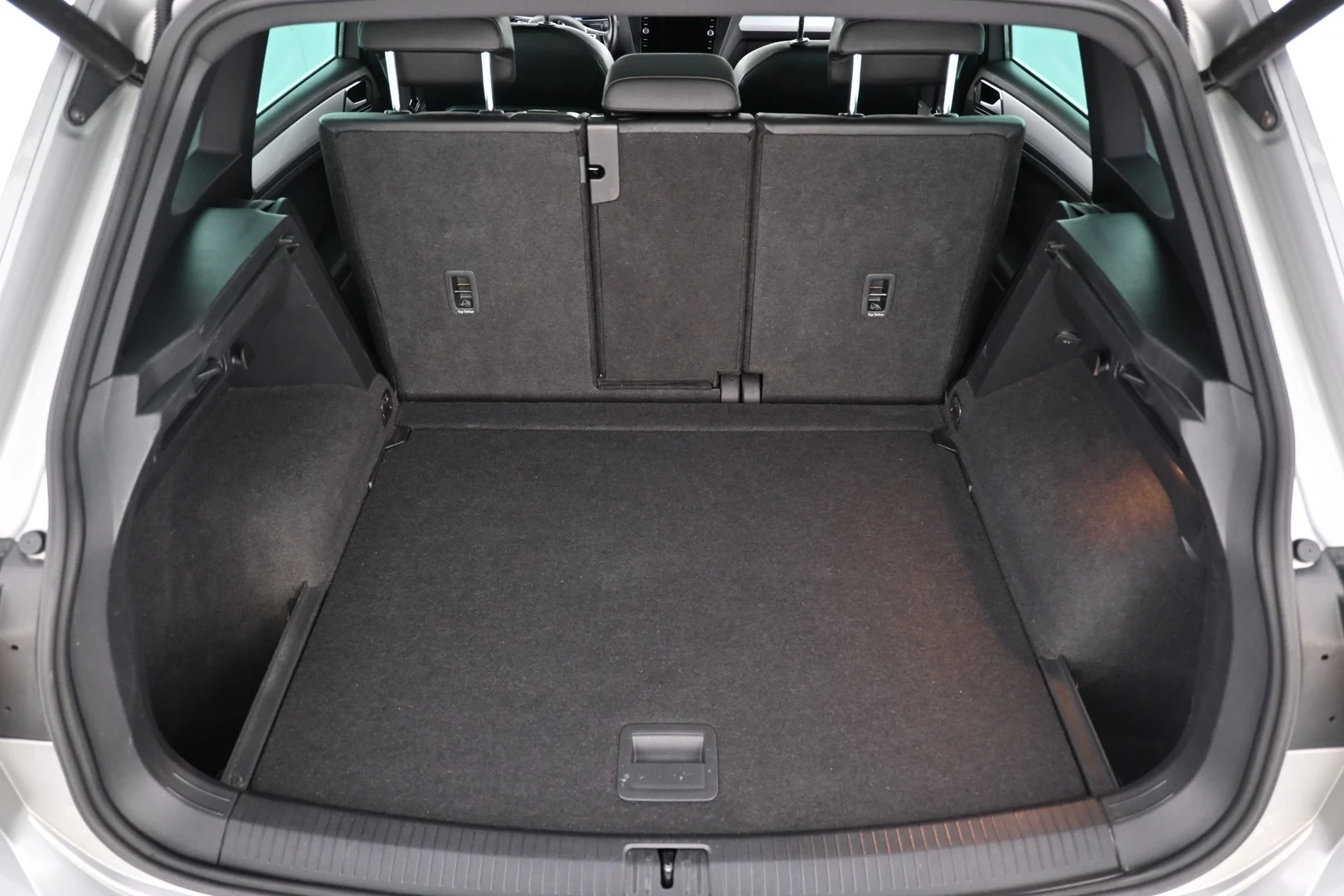 Car Image - 7sNFfPPvEw5ehHgVNhtqXg