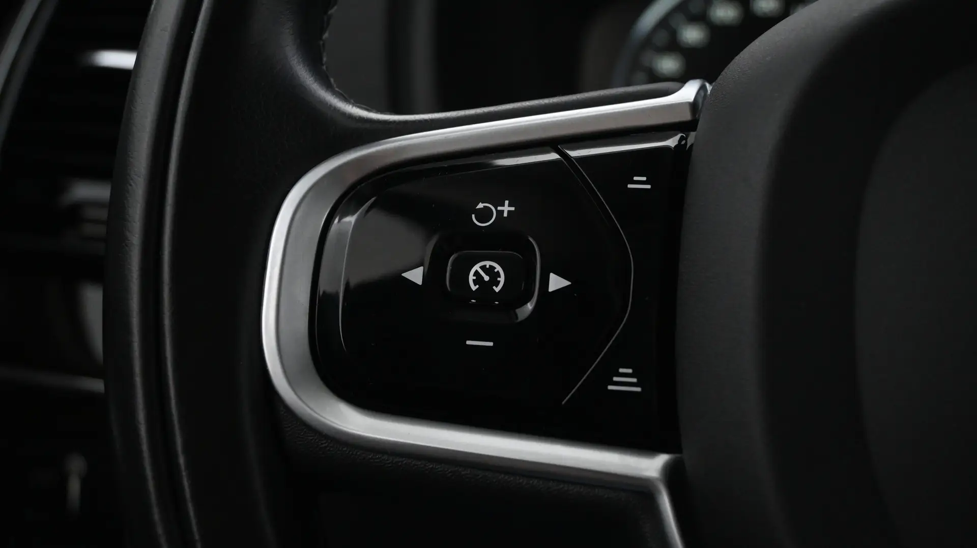 Car Image - 1iFaSm8cfhKBSjtSmPGvg7