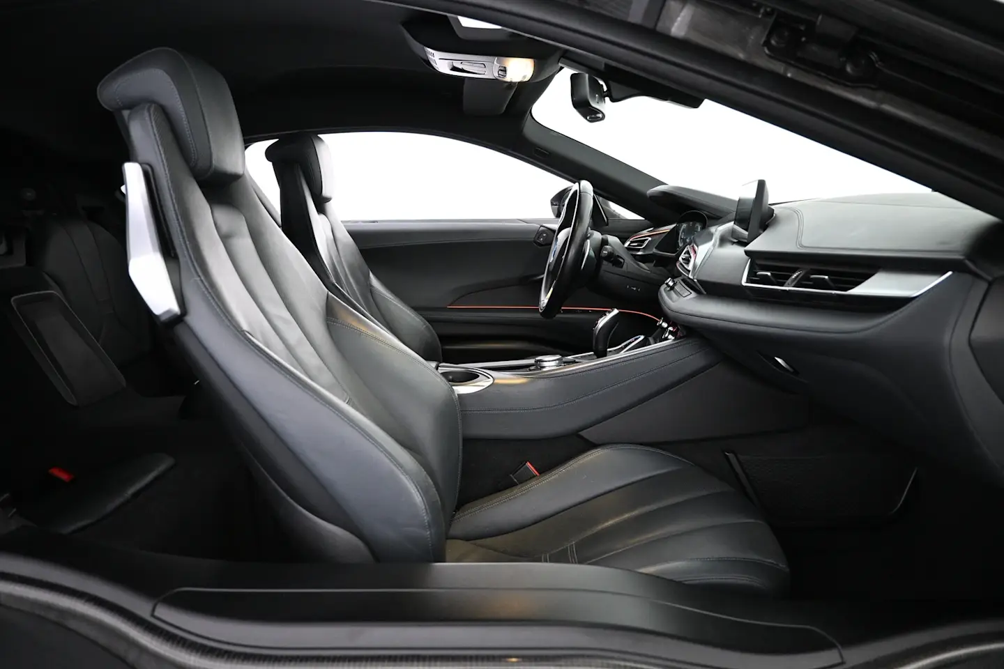 Car Image - 6yCtqa79GfwoE7q1RQRVT2
