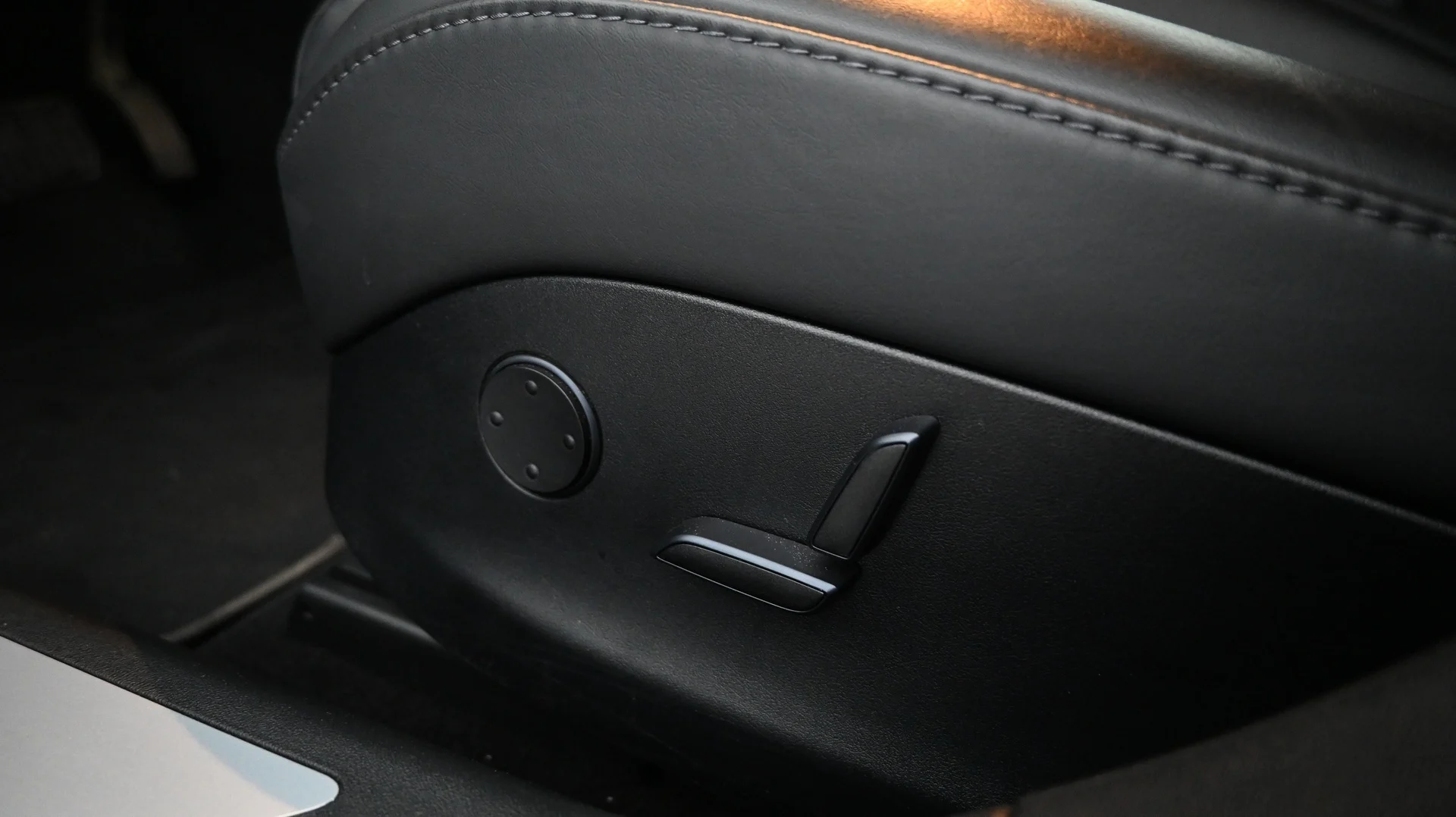 Car Image - 2LaQDA4B7x5iVda5dZL6kM