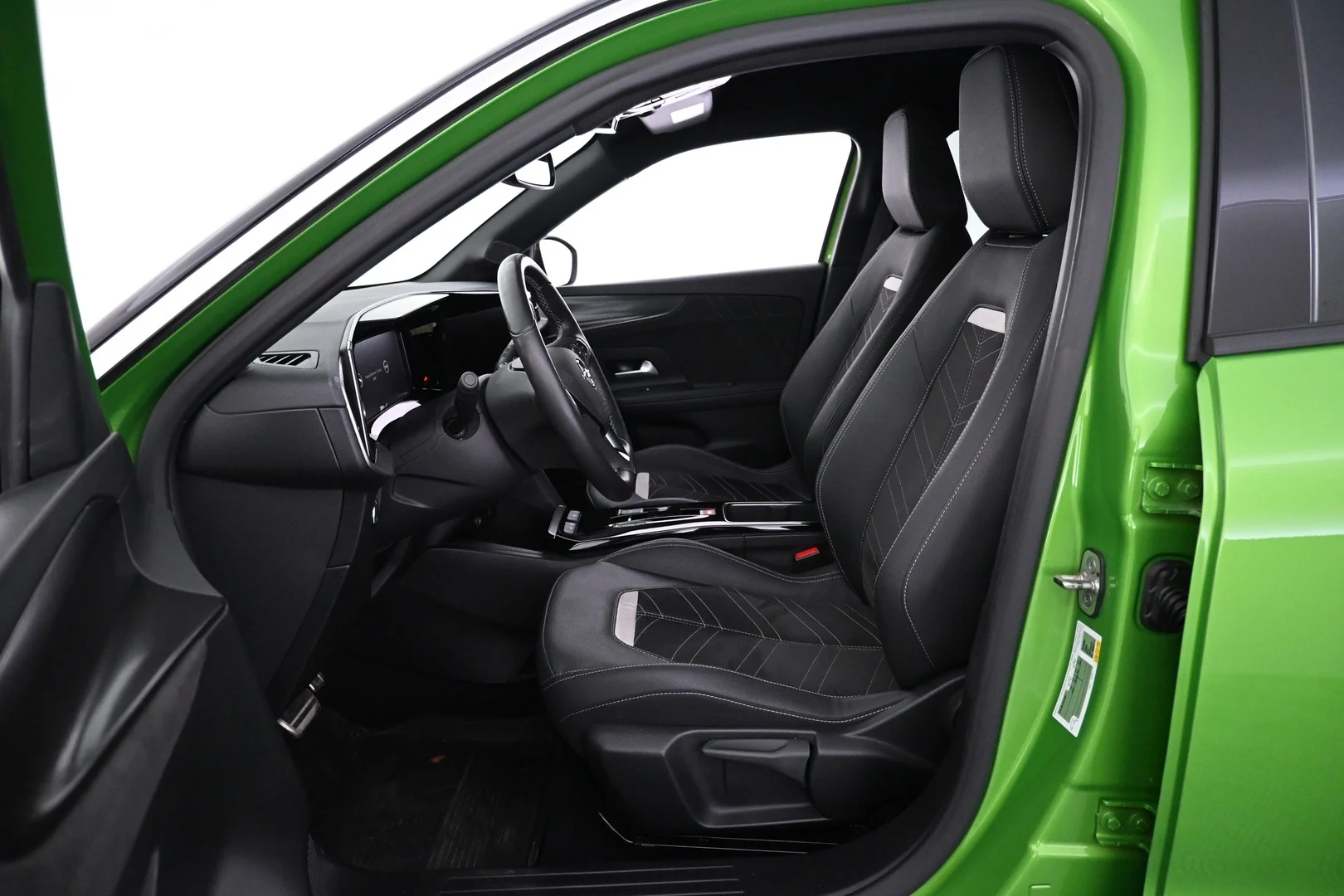 Car Image - 4KESEwhd9PJ7yU3DgvTHSh