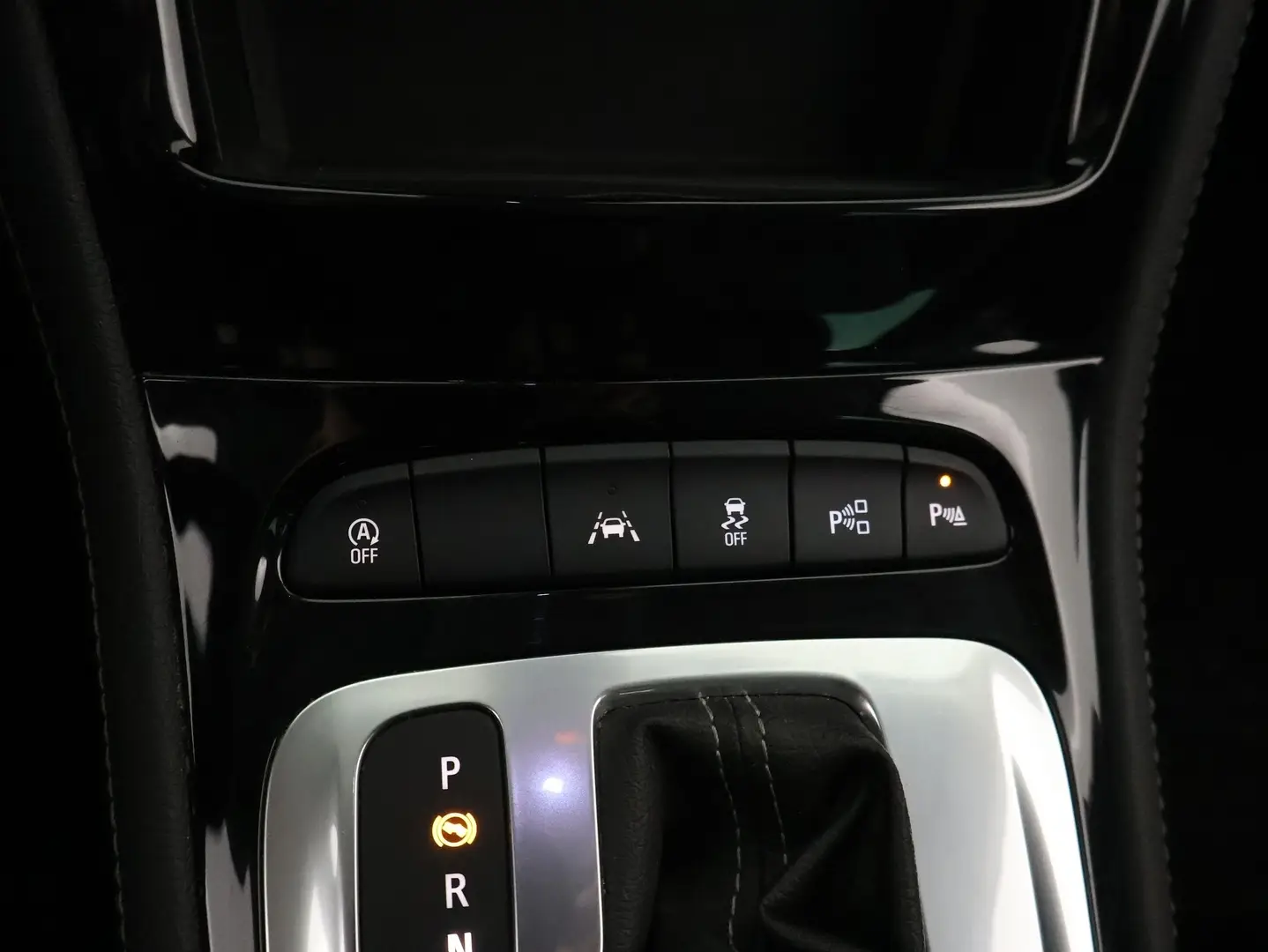 Car Image - 4e2V9XNGk8qTuFoMZzAnIM