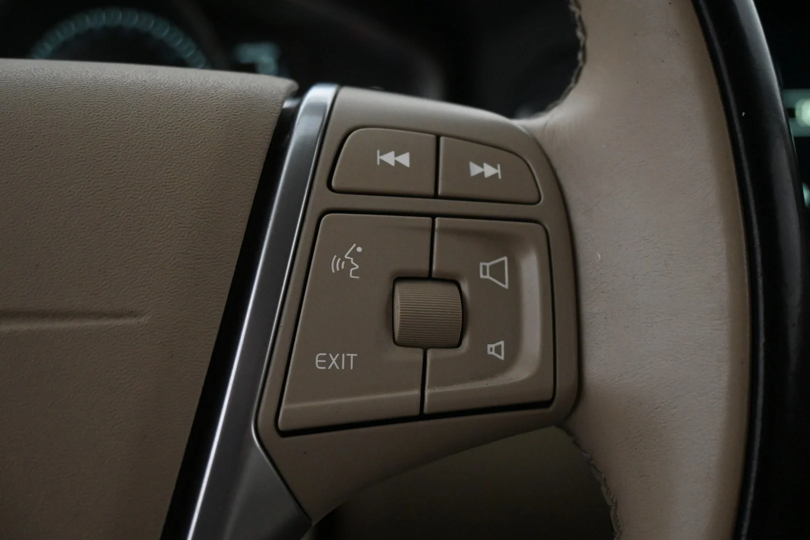 Car Image - 2UiCqE0kZ7ZsjQbEPscVQc