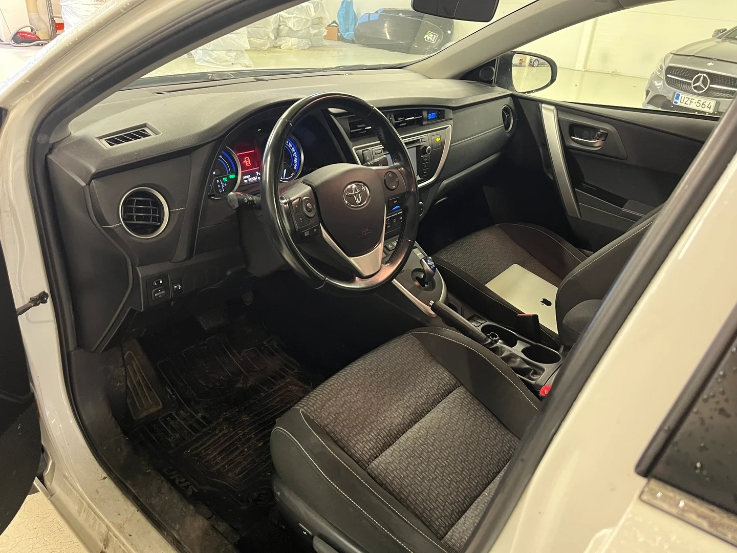 Car Image - aYVDmJwjyIz2nexsl9H5d