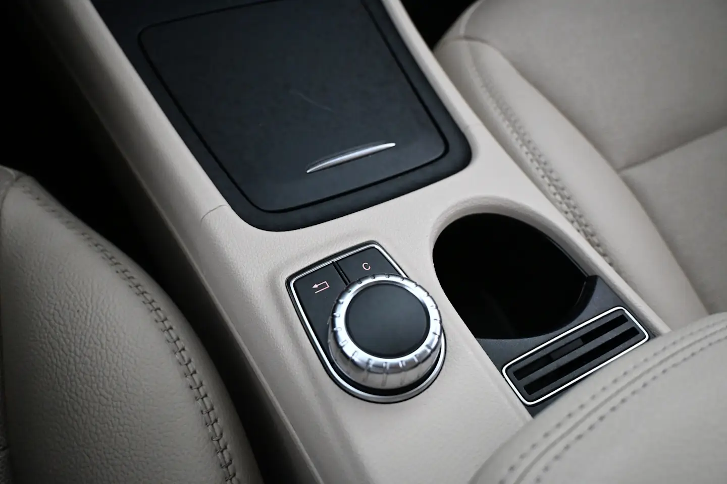 Car Image - 5w7lrbdgeCAUuwgsaEDotZ