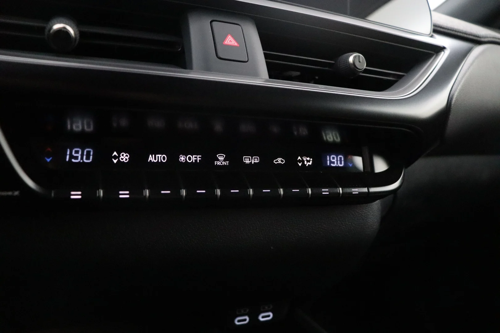 Car Image - jPOMap9bLWqIvMifdS2YI