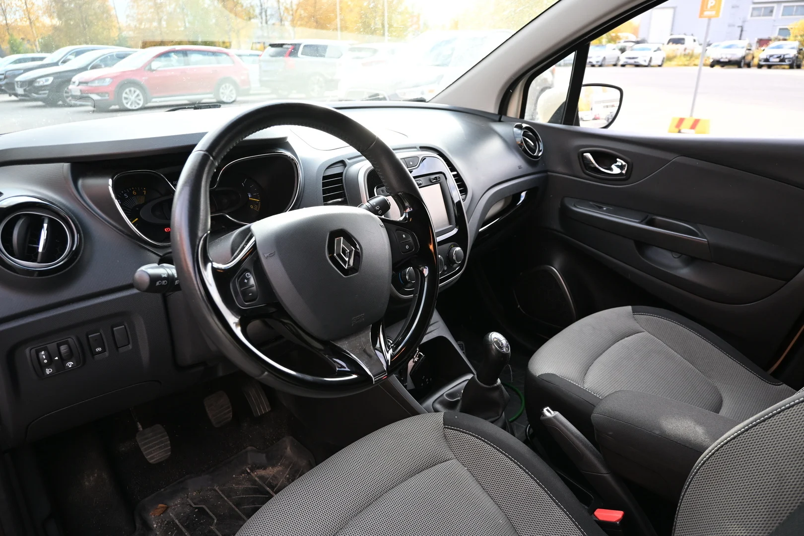 Car Image - 2jmziFNRLBVYij55GXqKK3