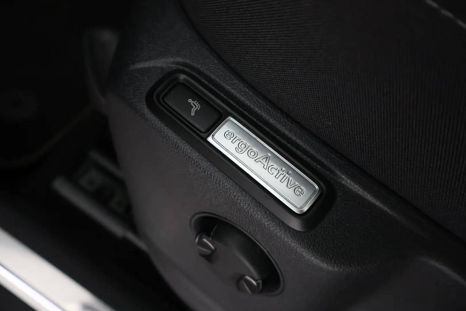 Car Image - 3iuRsQxIUsI2AMWSBKrcfO