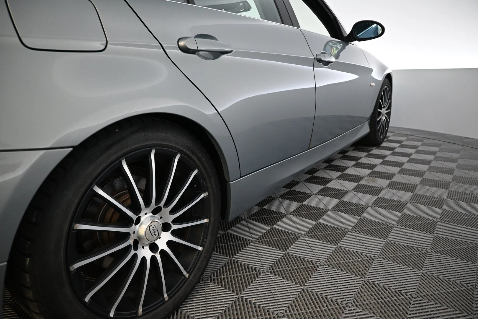 Car Image - 6GdwbLqHN8RdgXXlZhnTJN