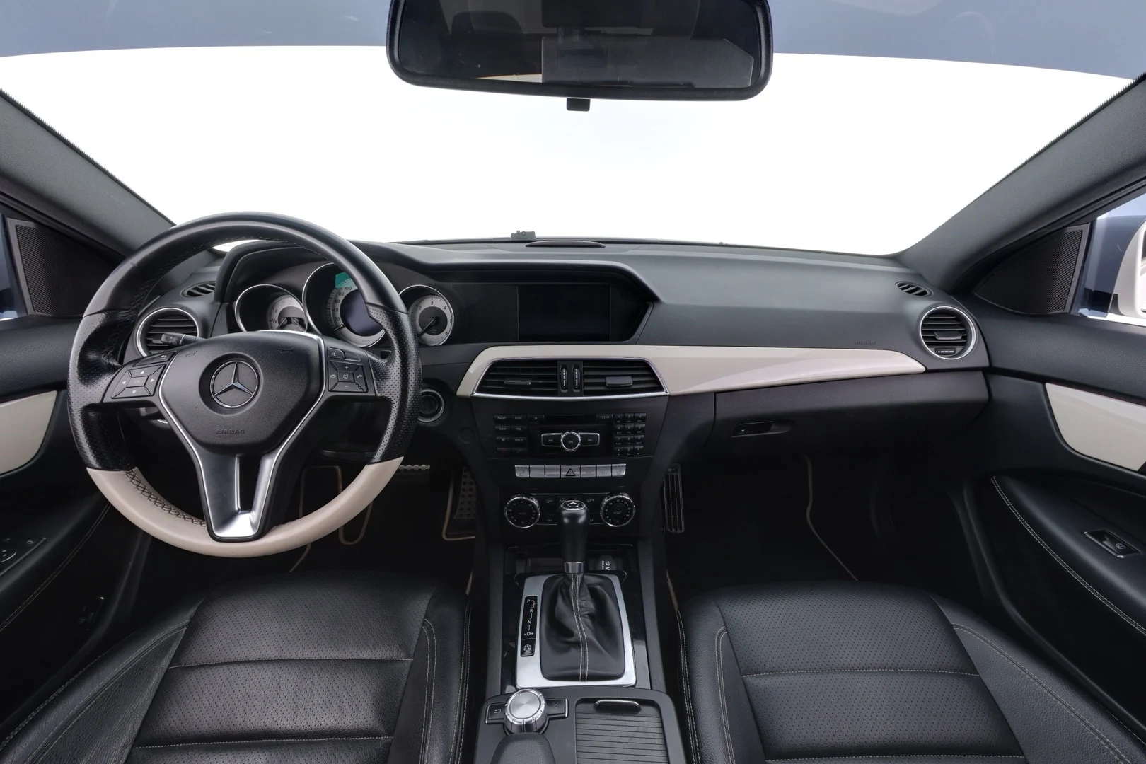 Car Image - 1kAPCpuY3V9ZbTSMOYFimz