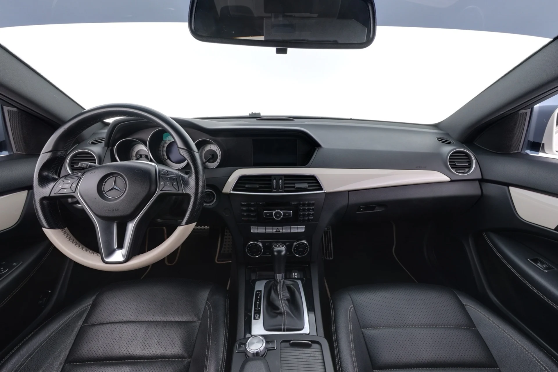 Car Image - 1kAPCpuY3V9ZbTSMOYFimz