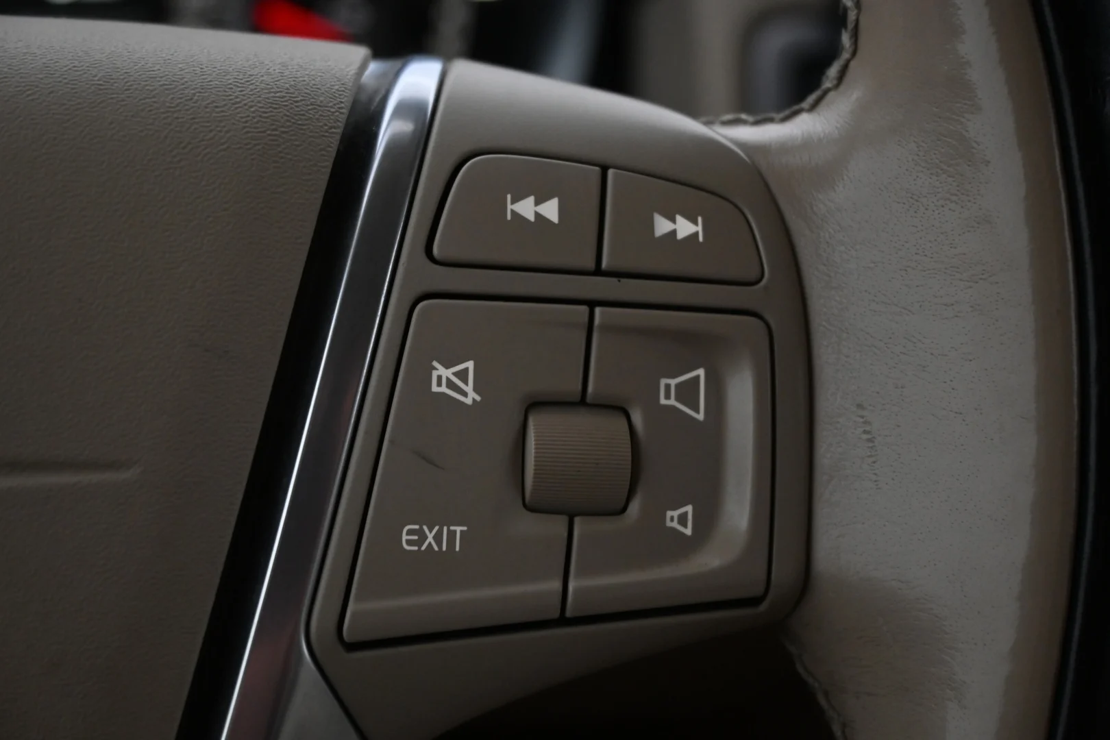 Car Image - 5XDjZaf4LDem7d91QFyuMG