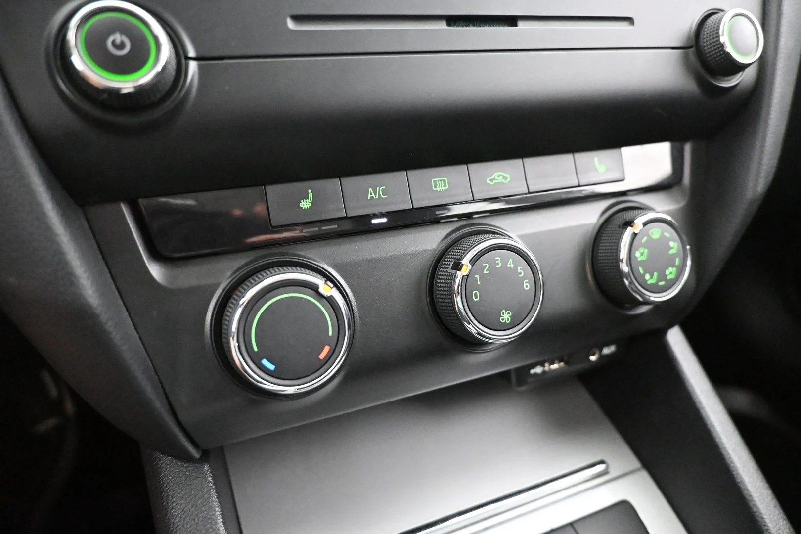 Car Image - 6XzhtYtdQJ0StZaCexUsDH