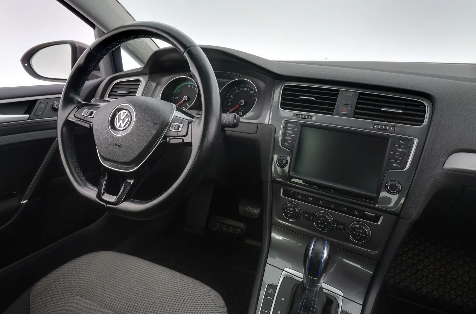 Car Image - 40vi2DuNqrjqXj3CsxK03a