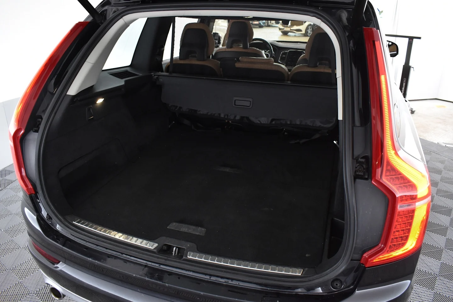 Car Image - 43STJmTuhXfp0nUlbmLdsG