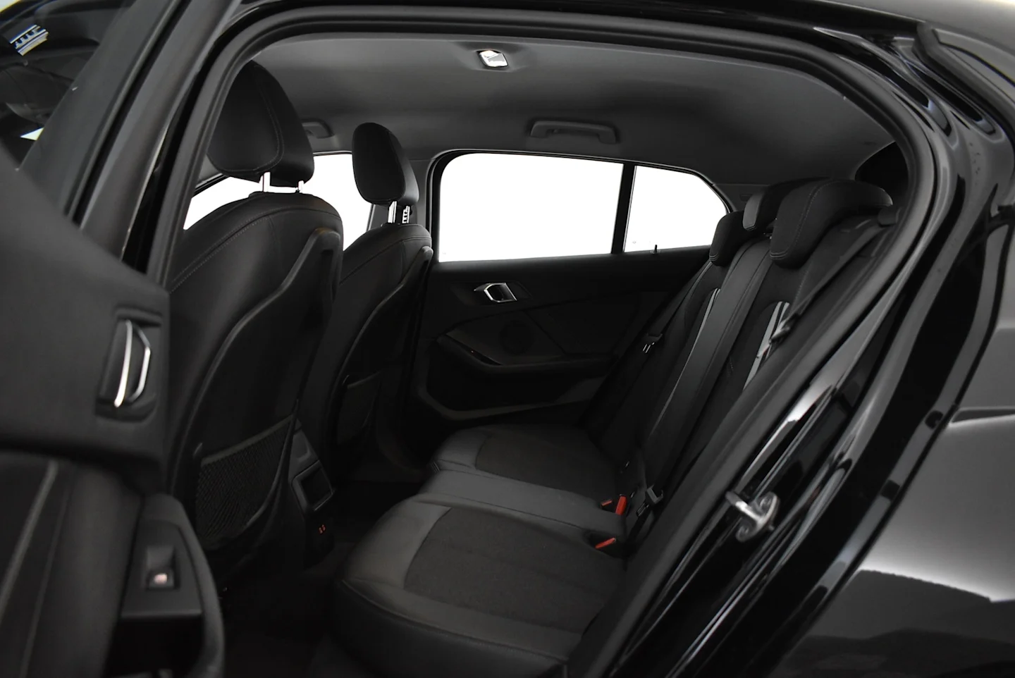 Car Image - 2fH8KxORdvyTB1YZ36yMU5