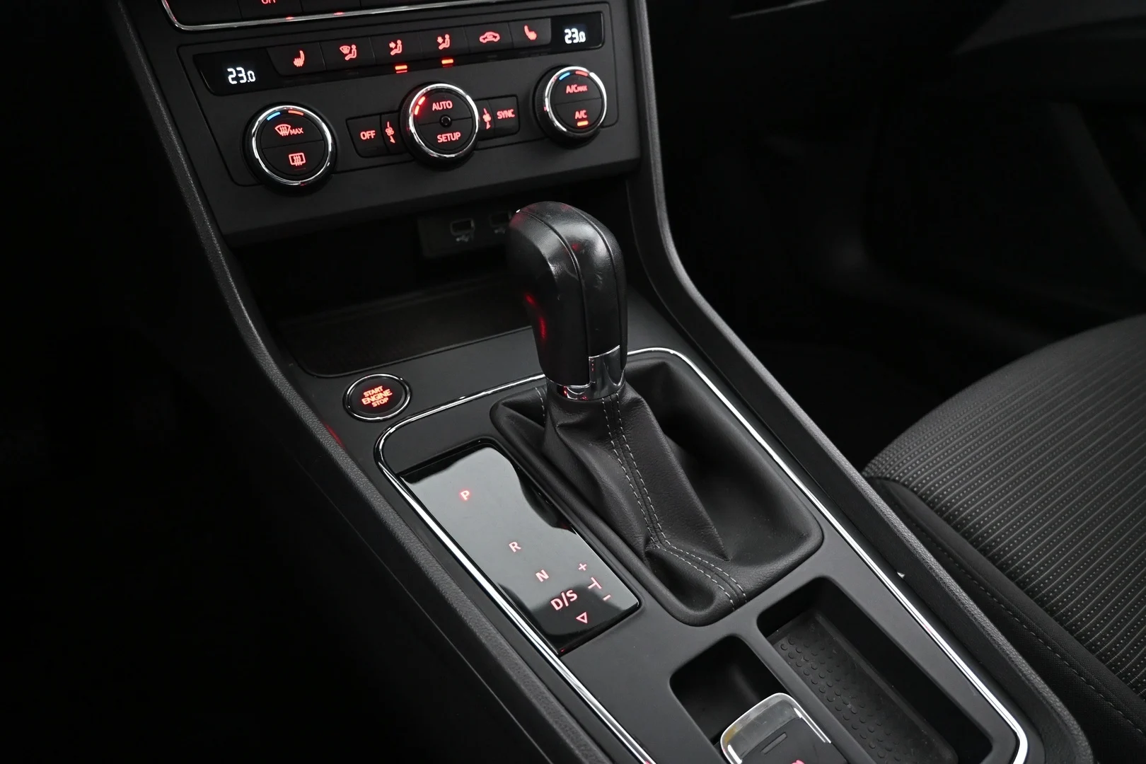 Car Image - 7LnegidQWvYn8zQpXoptpn