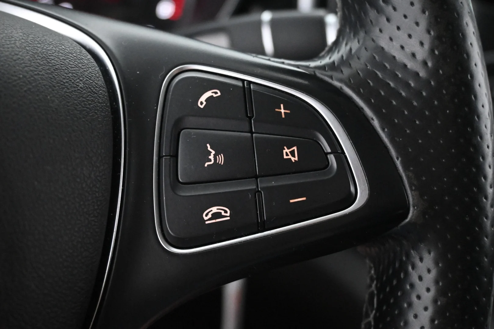 Car Image - 3d4GOmoyK8Vd9OIsp1mowk