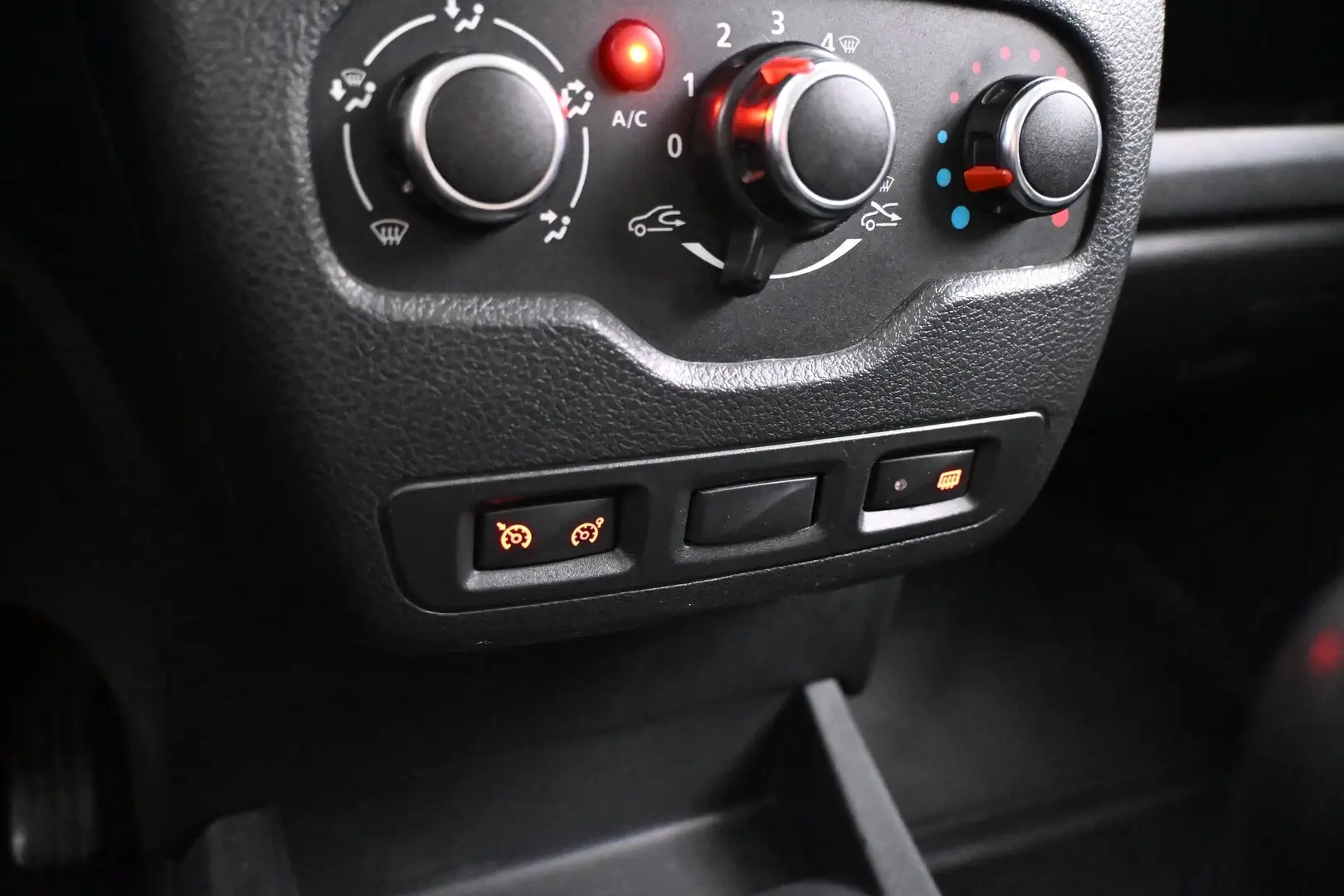 Car Image - UyXAJwbFZK1TP1A7i8STV