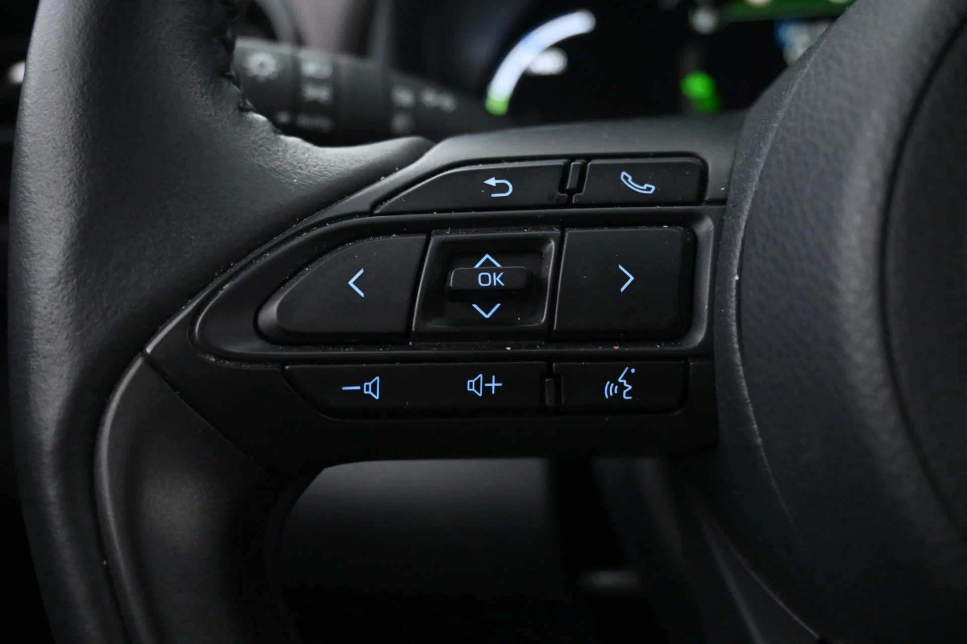Car Image - 4T10aQh4bjSxNq5n50uB0Q