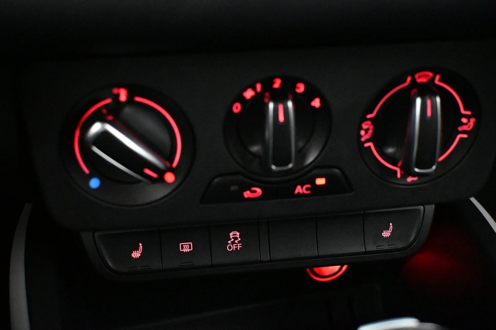 Car Image - 4yn5PwMPGp3kB5ROyO6o1c