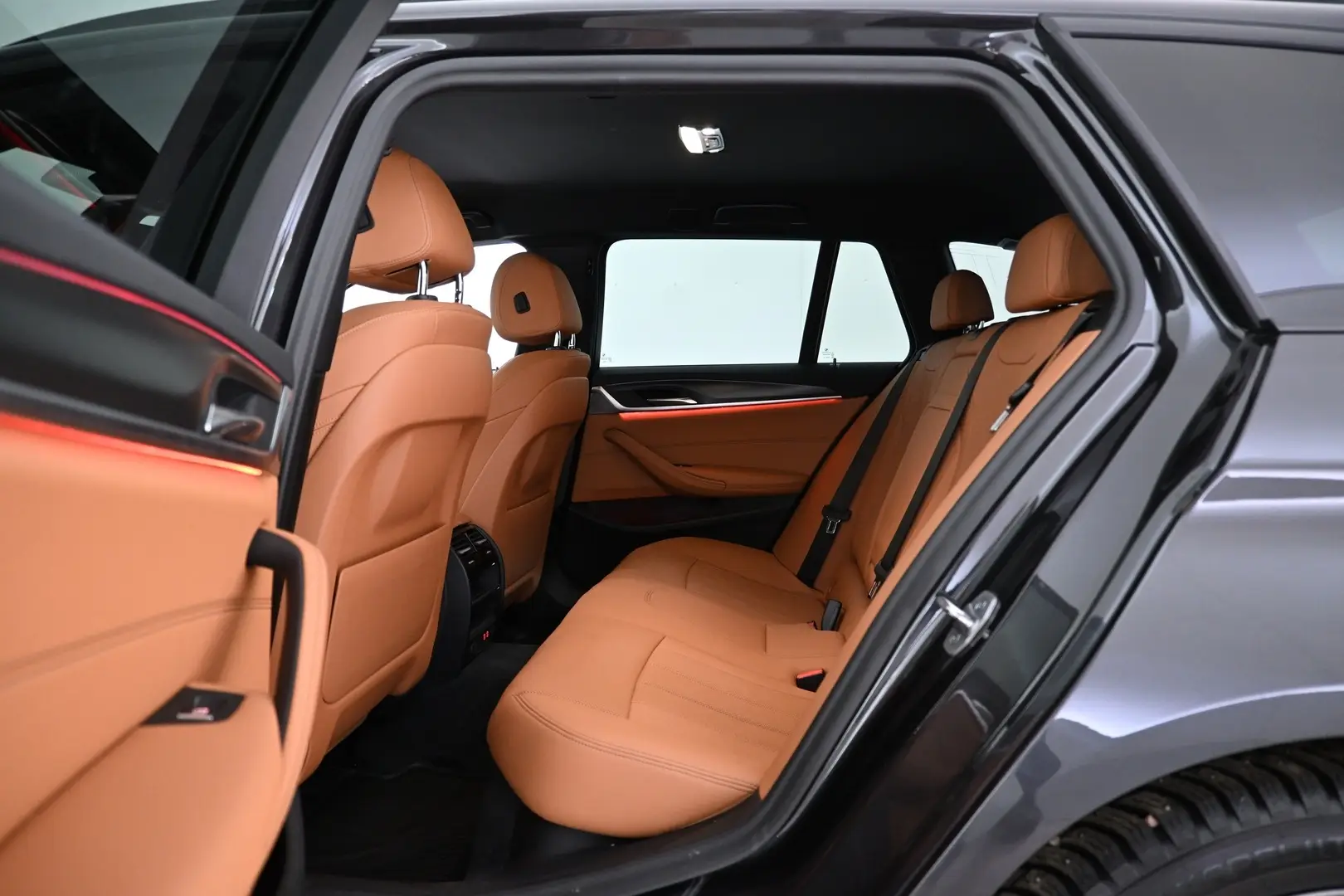 Car Image - 6nFhieAhLwCGrdiRTGHLbC