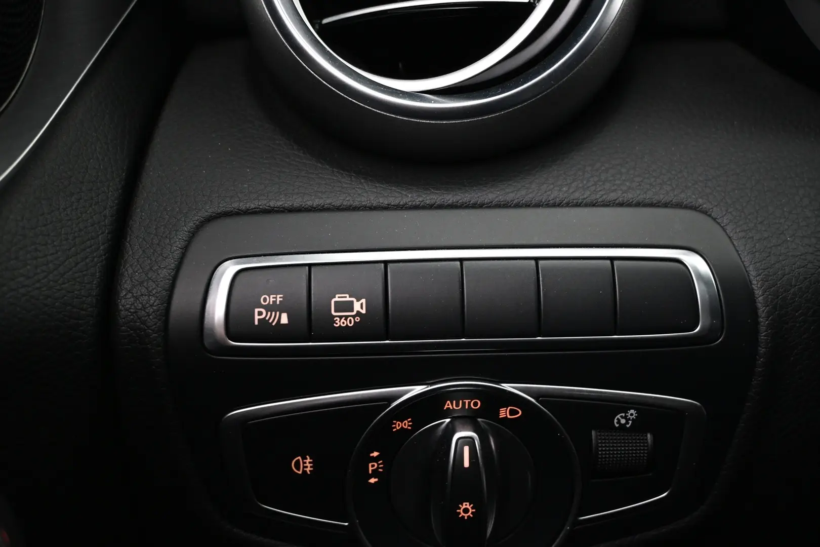 Car Image - 4MAK0eBjCSPmi7L7eEWI93