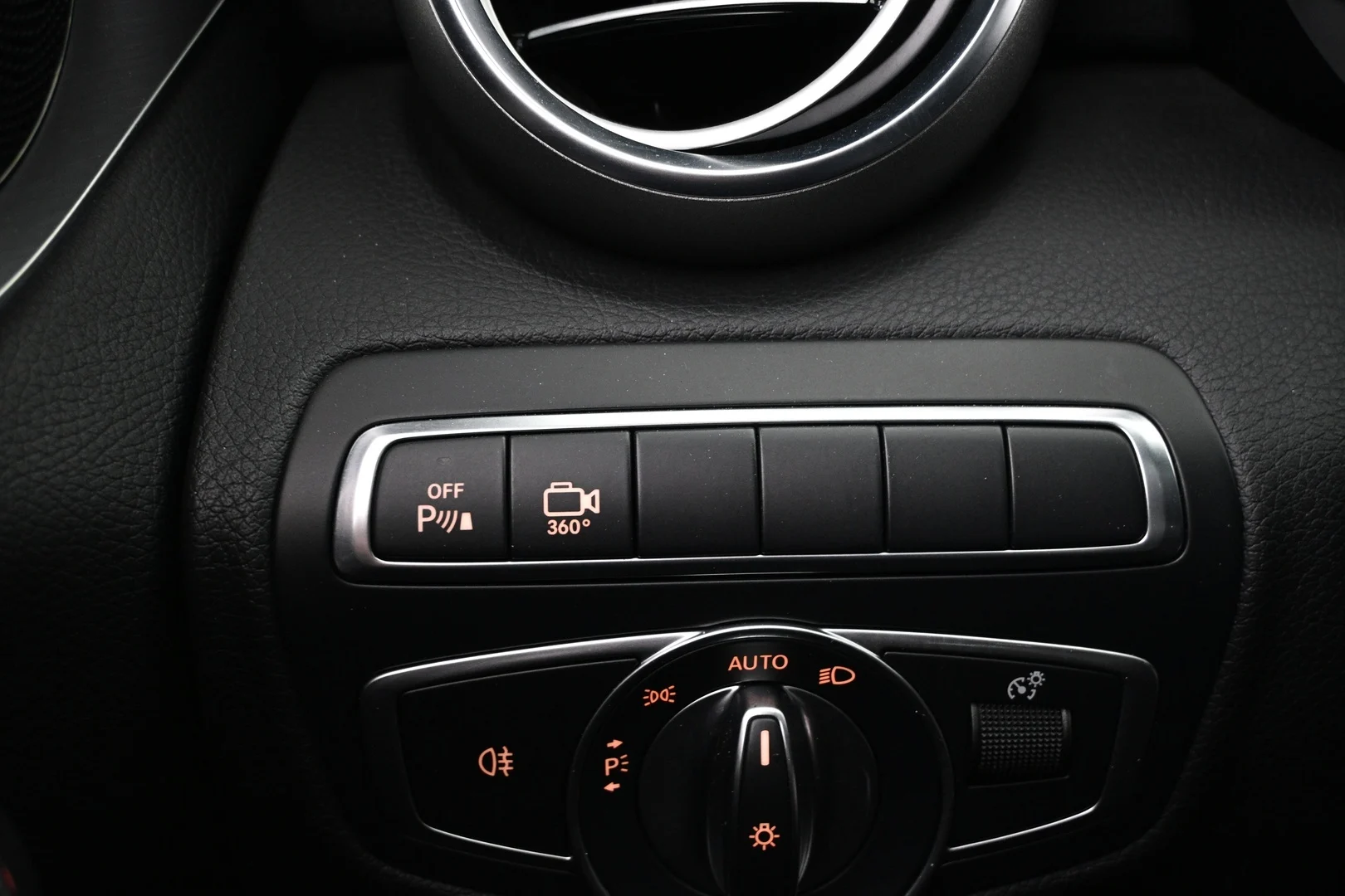 Car Image - 4MAK0eBjCSPmi7L7eEWI93