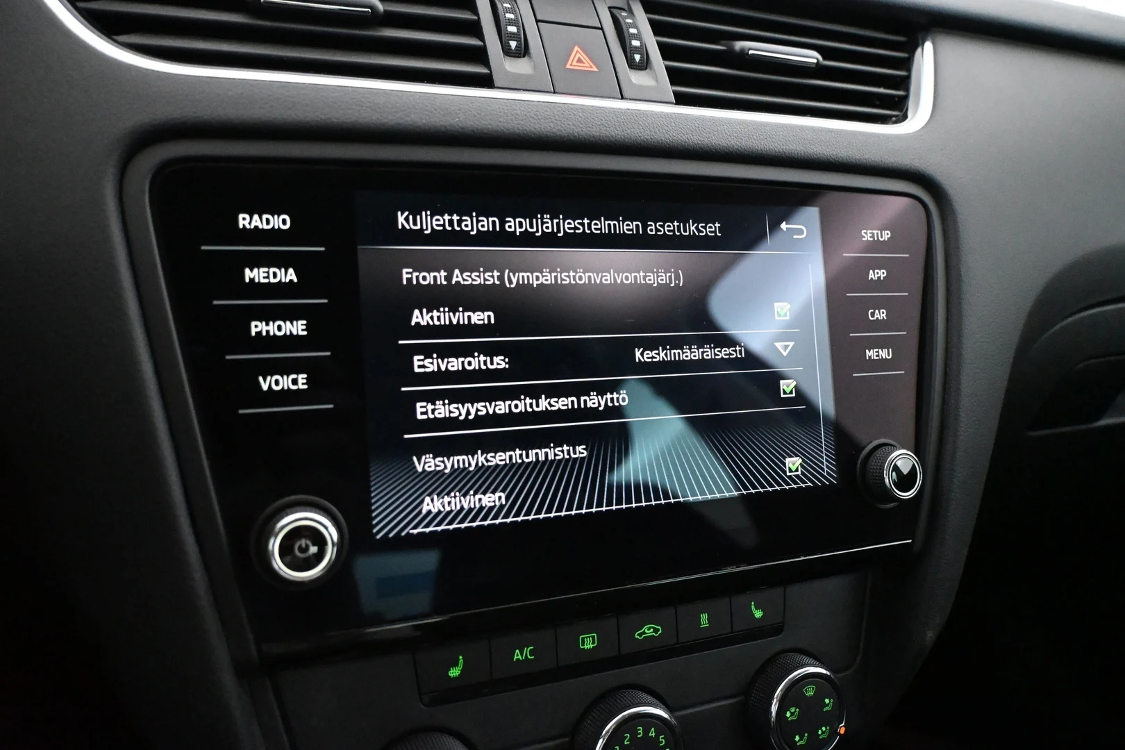 Car Image - 78N75HaQDzLRg2IhdgeUdB