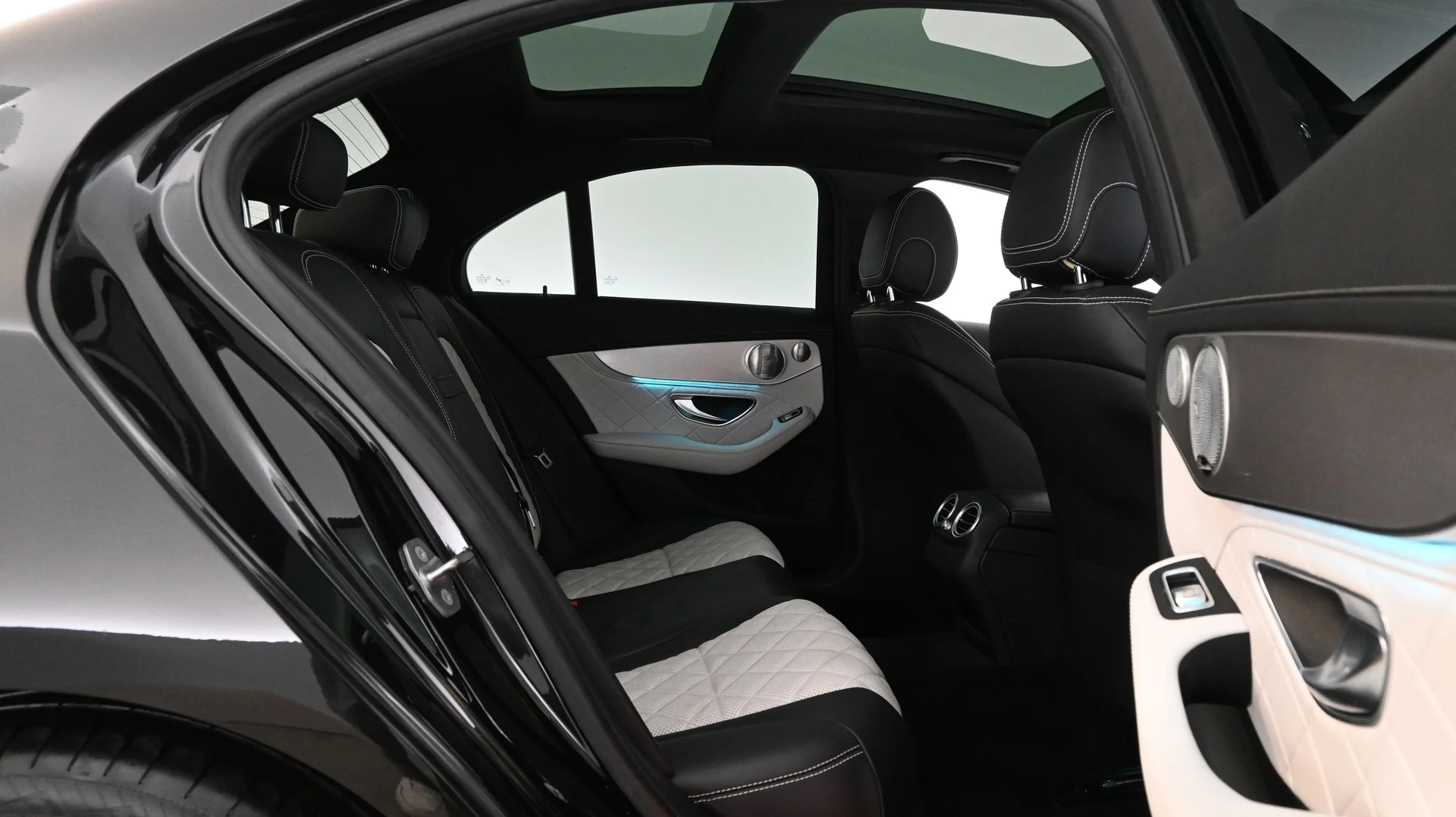 Car Image - 2g3jLw1bEmpqw024JCjp1U
