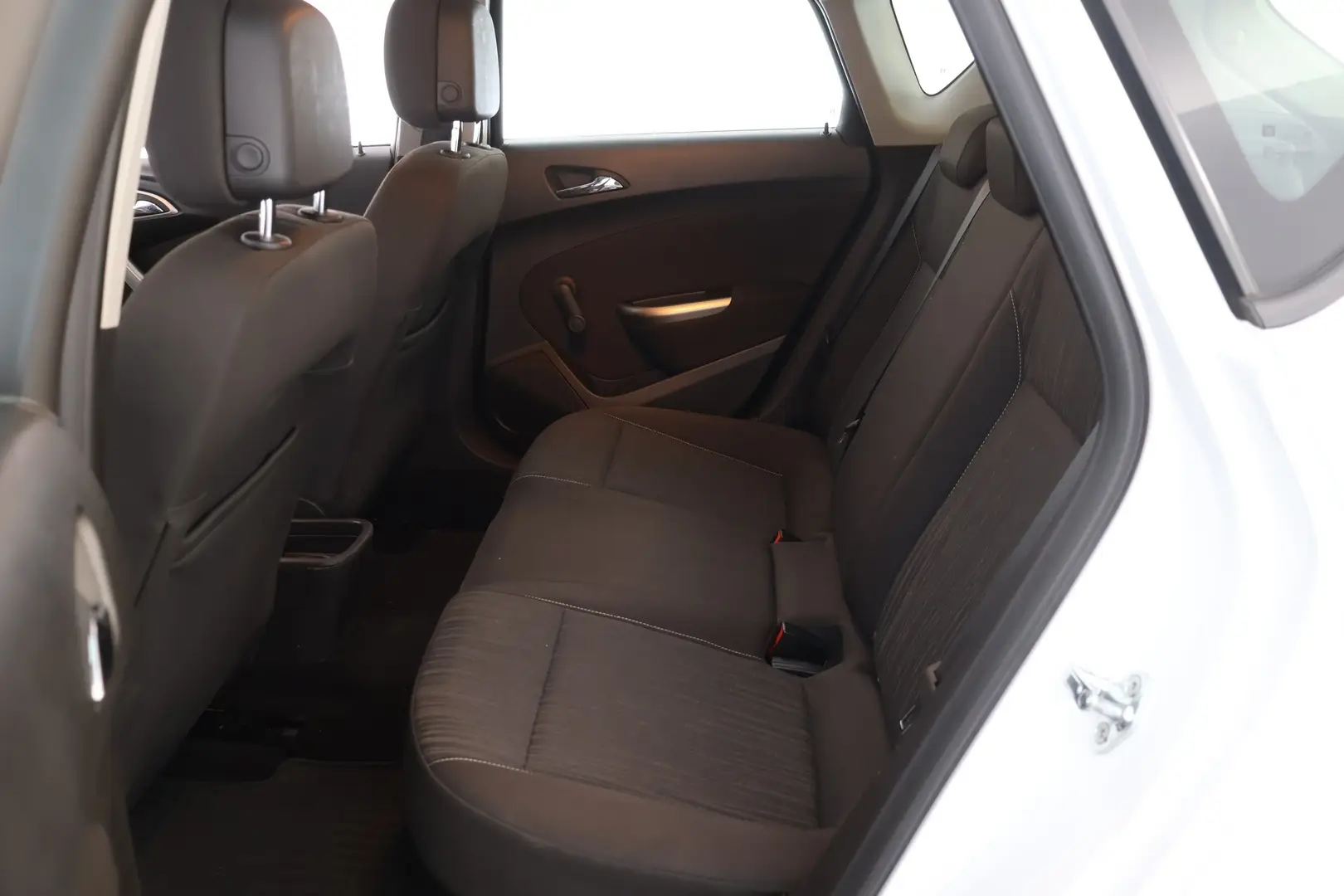 Car Image - 6nDDxuWu3QqptRFcpDgDAZ