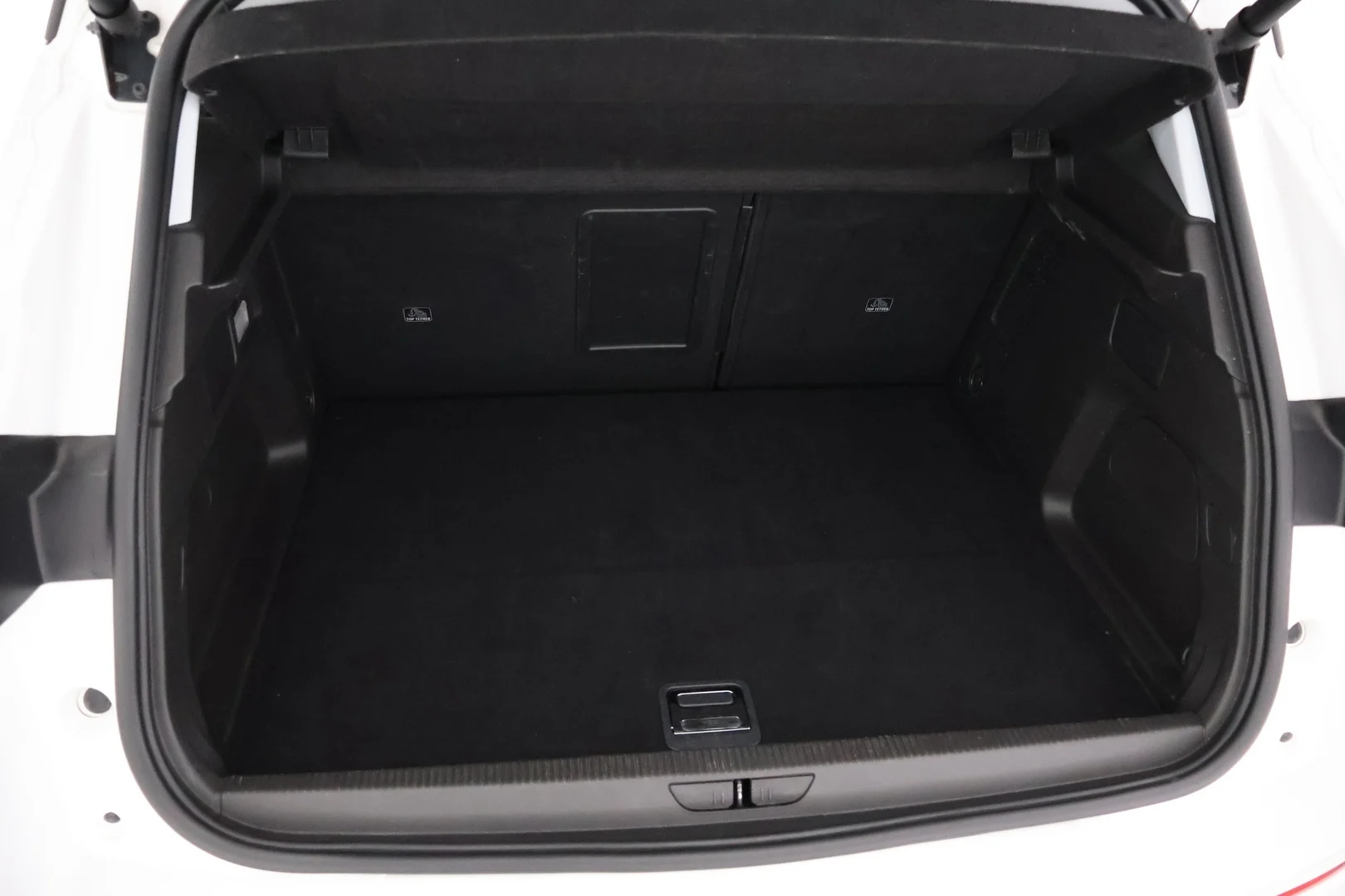Car Image - 3aAV3CzFKXn978546ojnGV