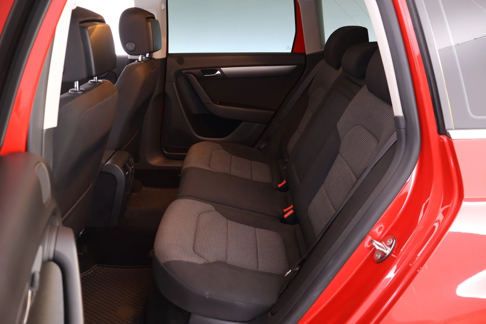 Car Image - 2T9KnpUI3wFcu0nucg65hg