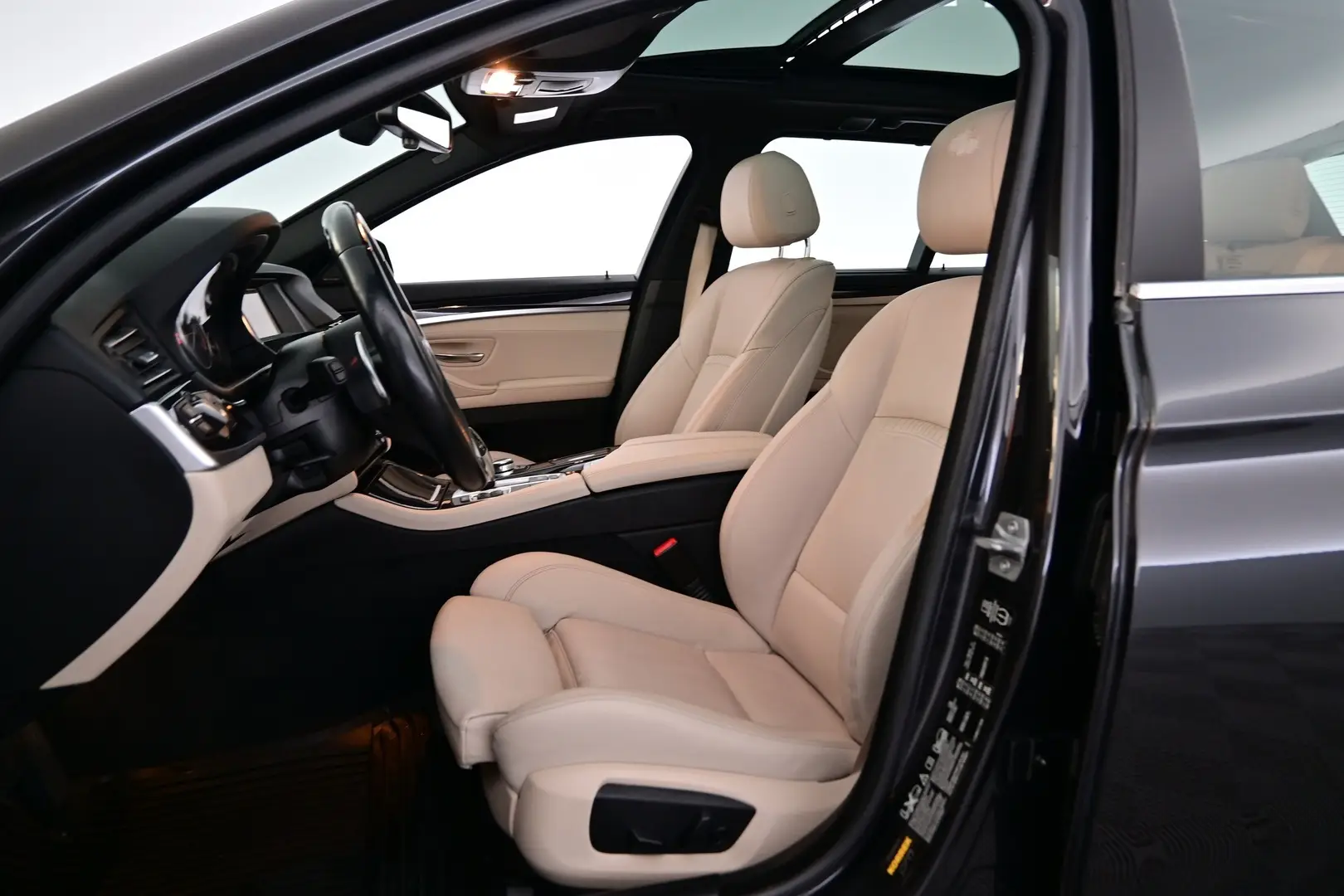 Car Image - 3PWFnGQ8r1iK4Rg4i2gtVL