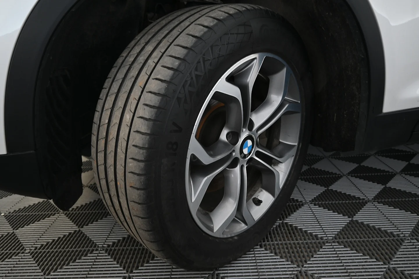 Car Image - 5x0JfkAnyN4J8YdAatGqfV