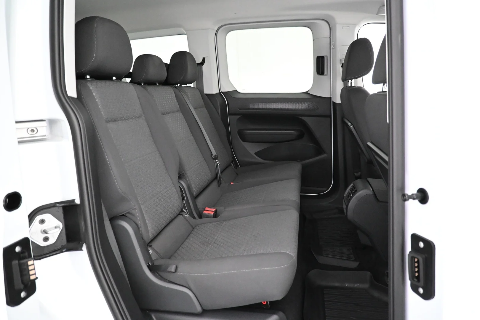 Car Image - 3lIQZxfwRv0O64SxRfnlgn