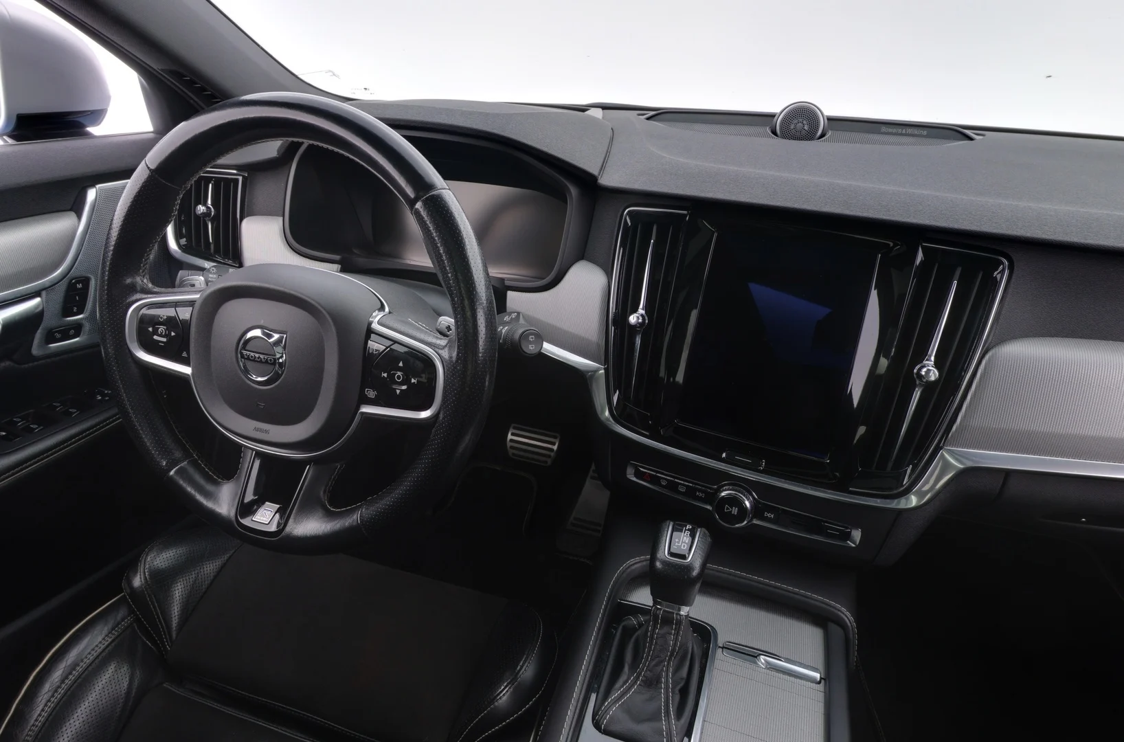 Car Image - 1Ccb0U8MnKBp6X1uOLjUoF