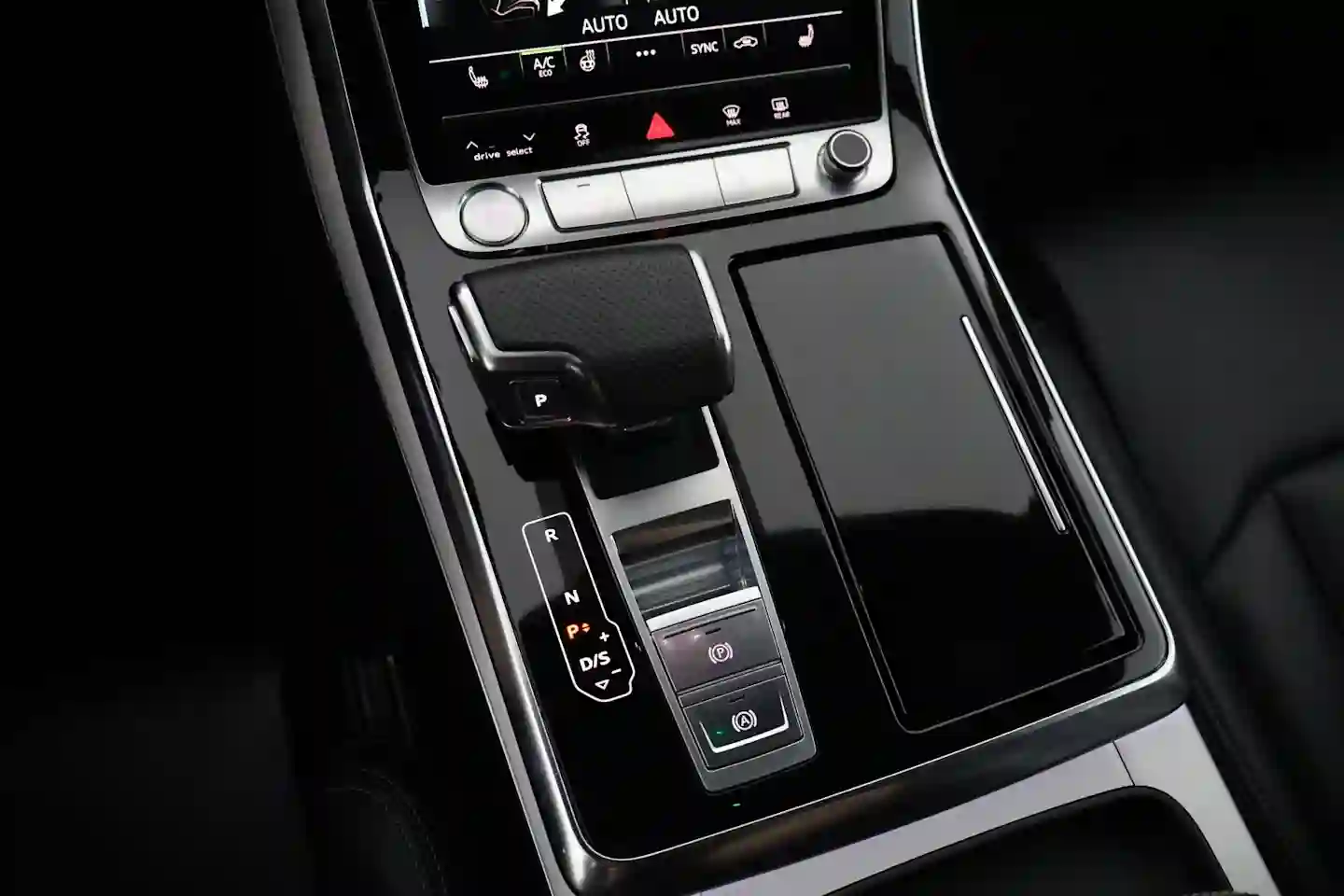 Car Image - 3zCw0Sth6BKwiQeEWDL33D