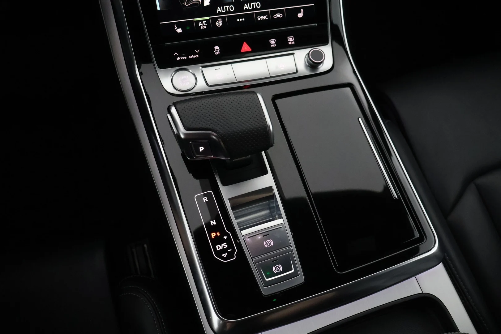 Car Image - 3zCw0Sth6BKwiQeEWDL33D
