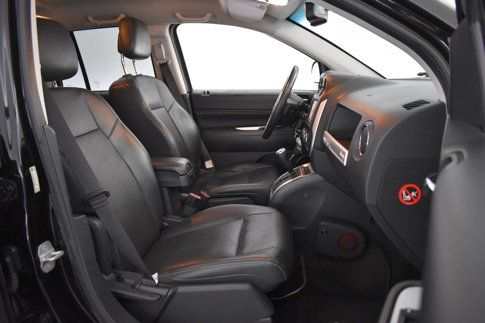 Car Image - 4LXjkUmmoZI9EJjxv0myCd