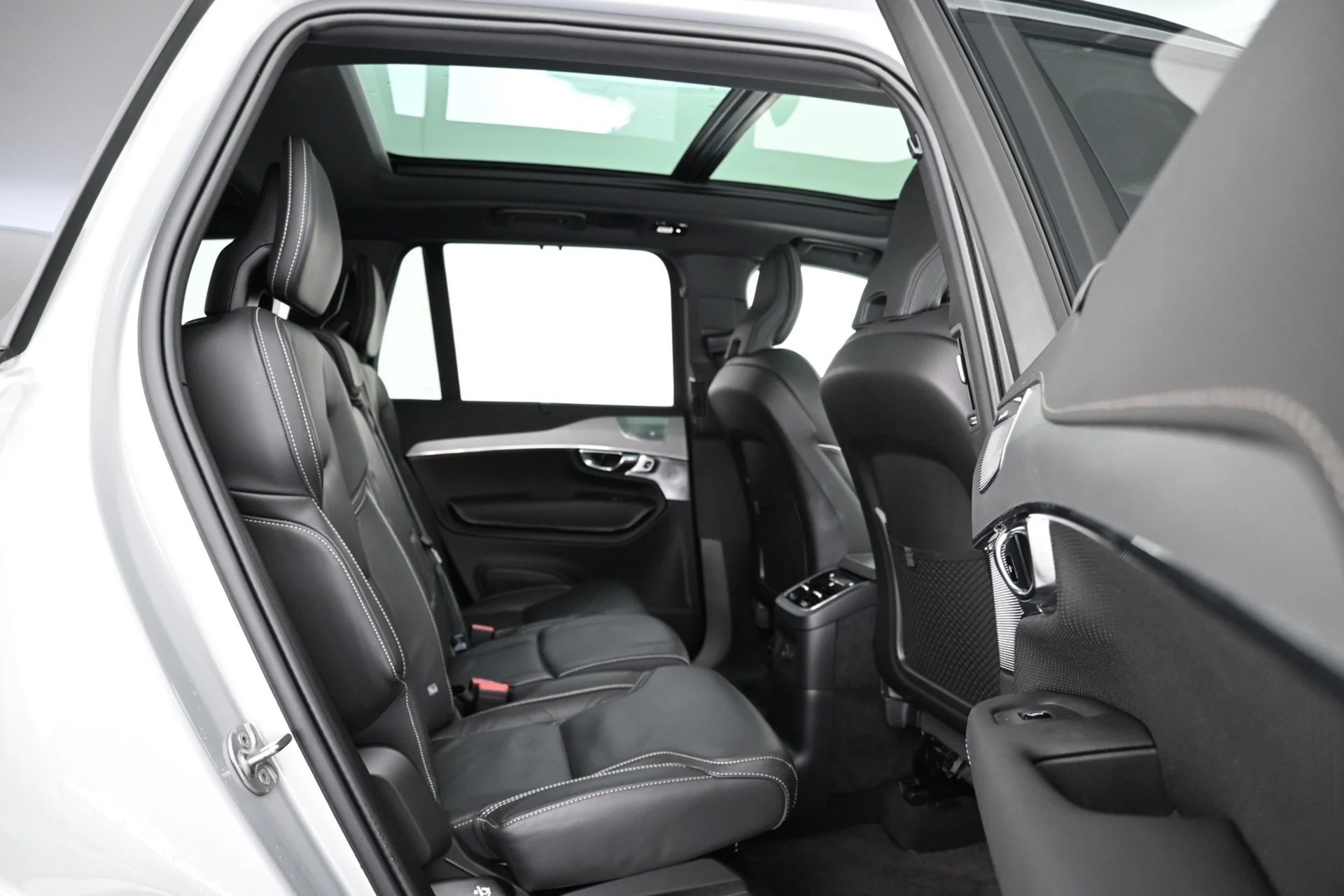 Car Image - 5MEOiK80Yao1MWfNh9WWi6