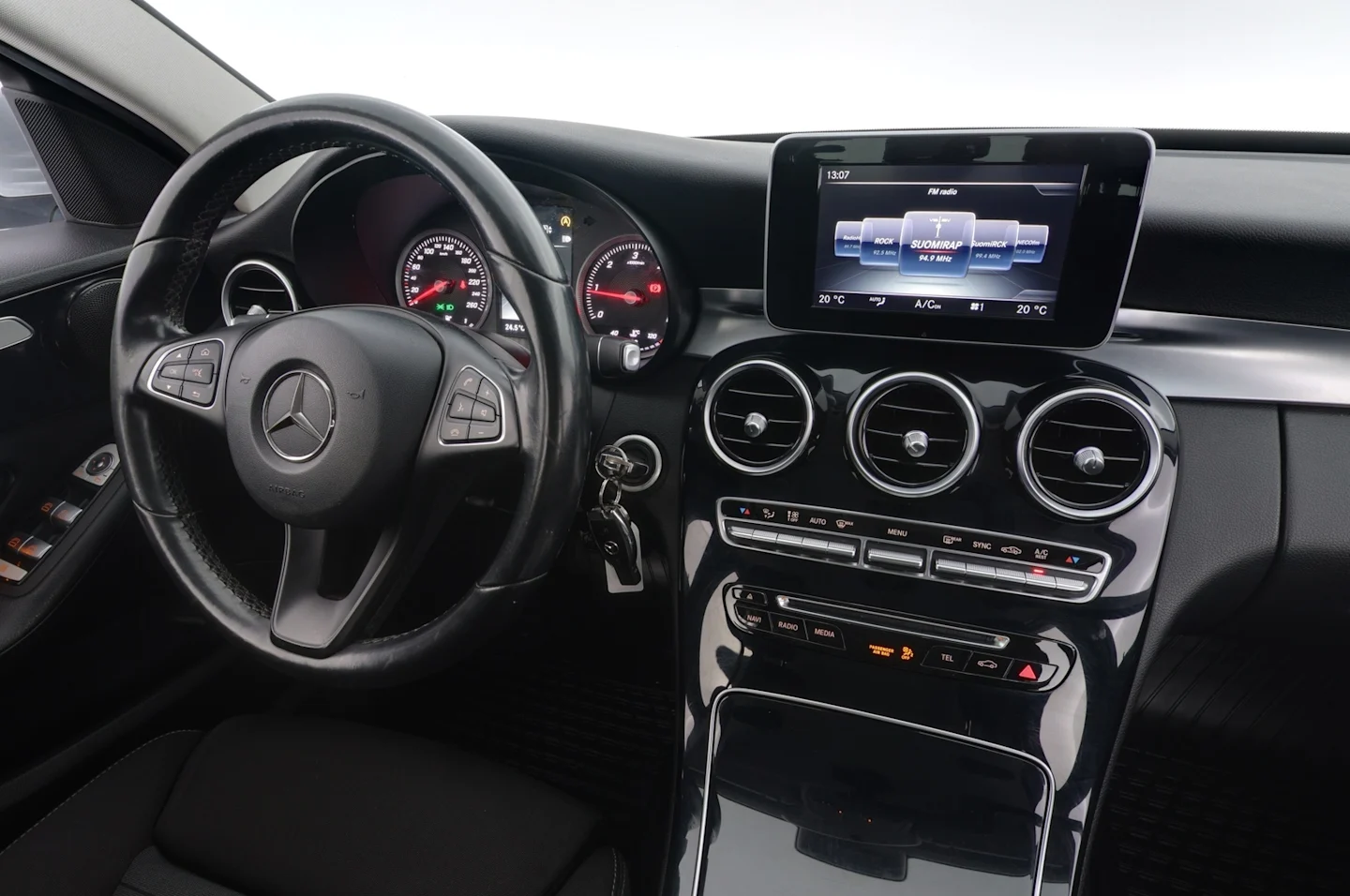 Car Image - 4KqVovLujRbjfX7Gs6iTWQ