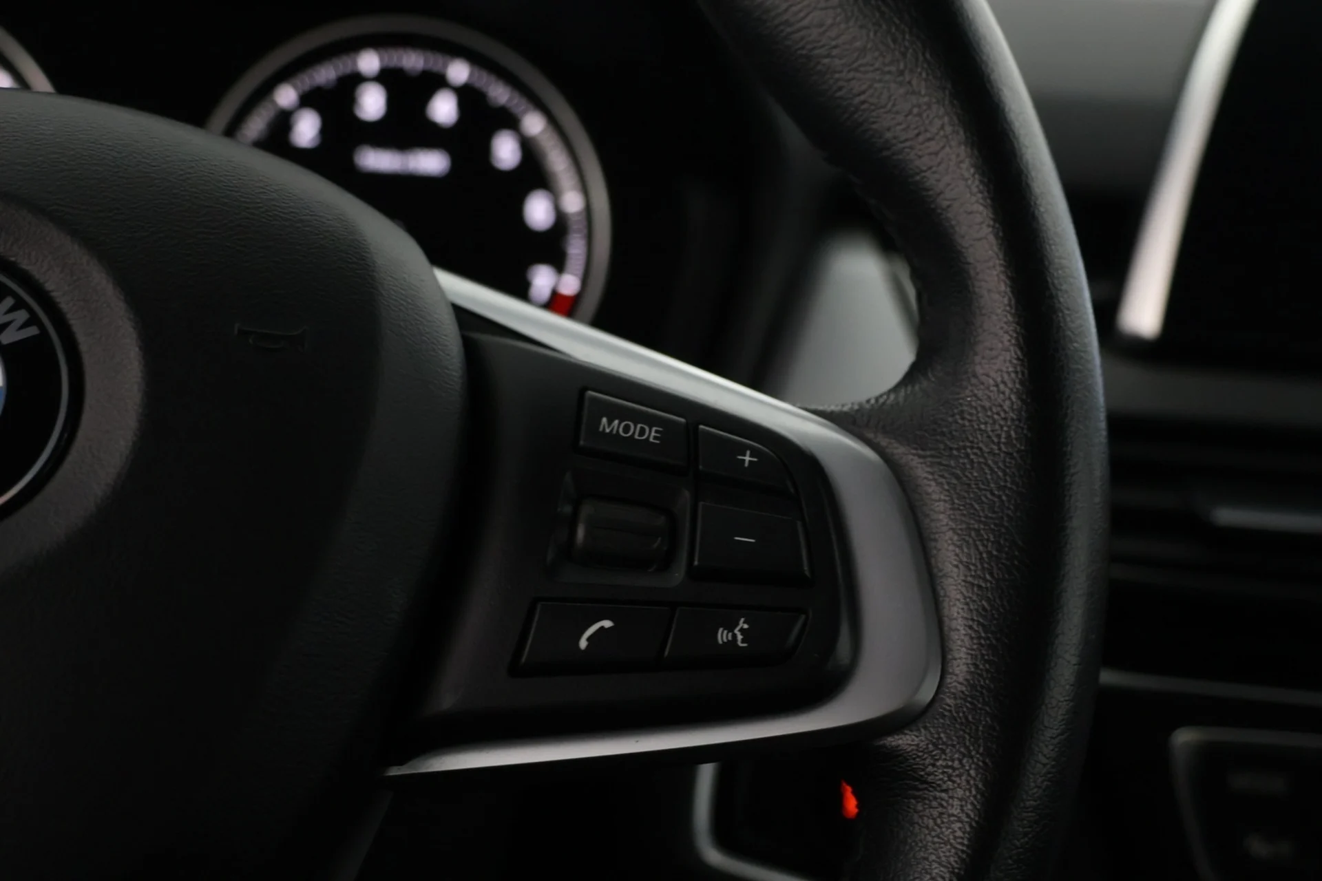 Car Image - 1y20b231b0XKQbh3hD7yBT