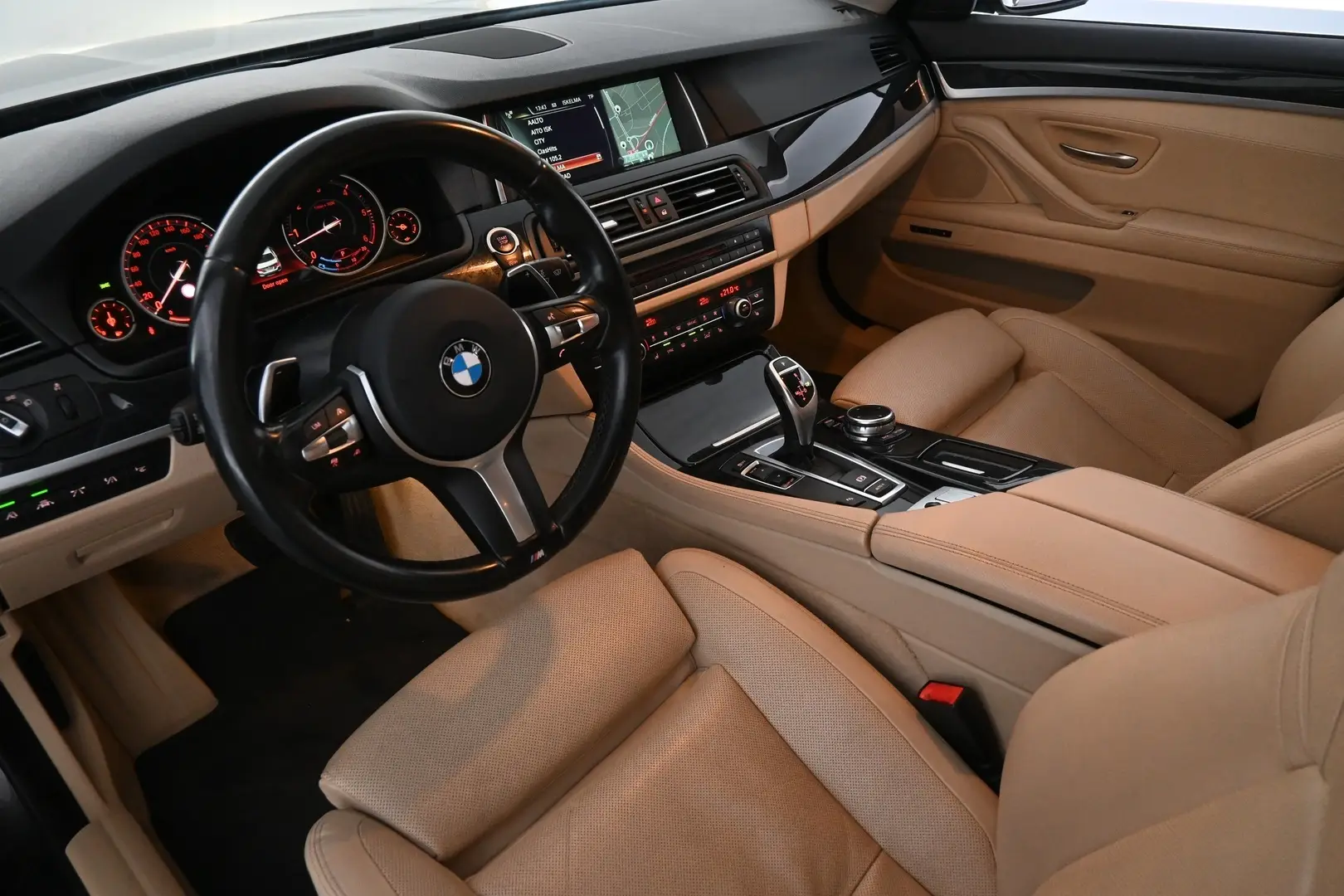 Car Image - 2QlVBRasV1XKM1xrVUv5nd